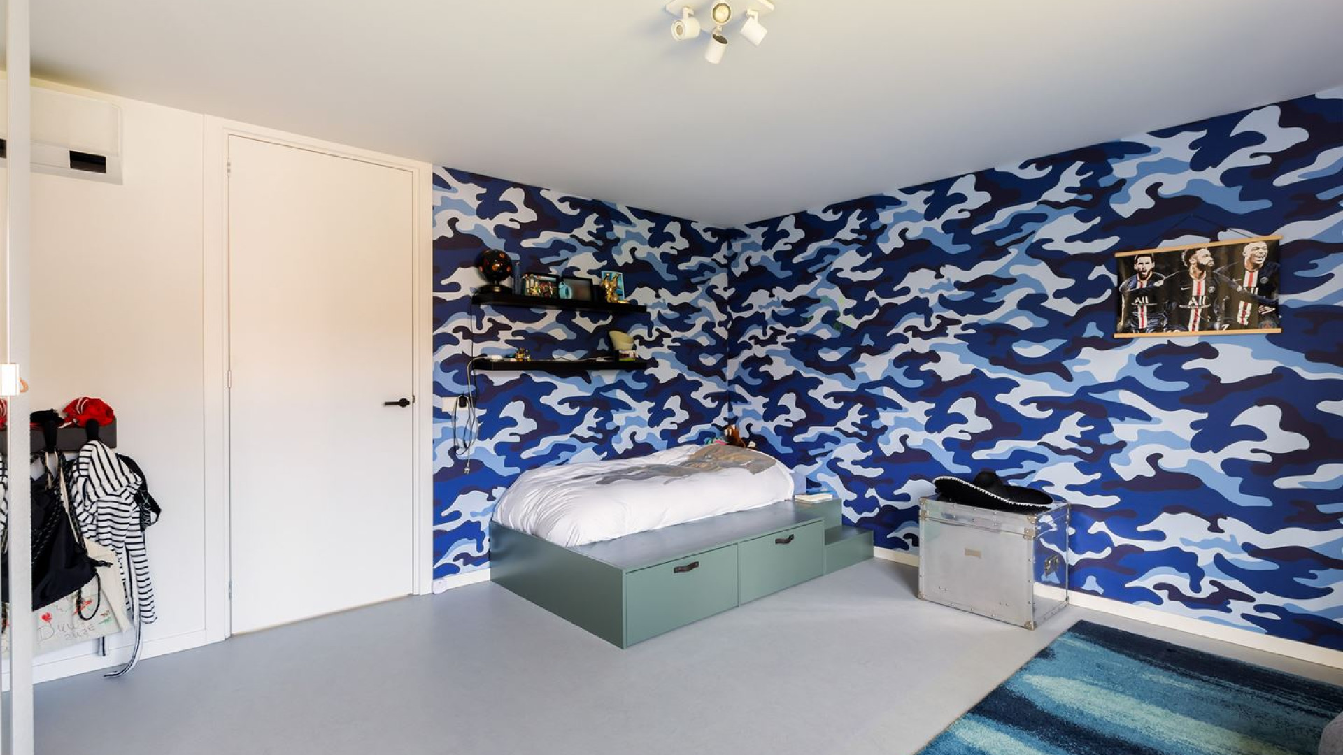 Radio 538 DJ Niels van Baarlen zet zijn miljoenen villa te koop. Zie foto's 8