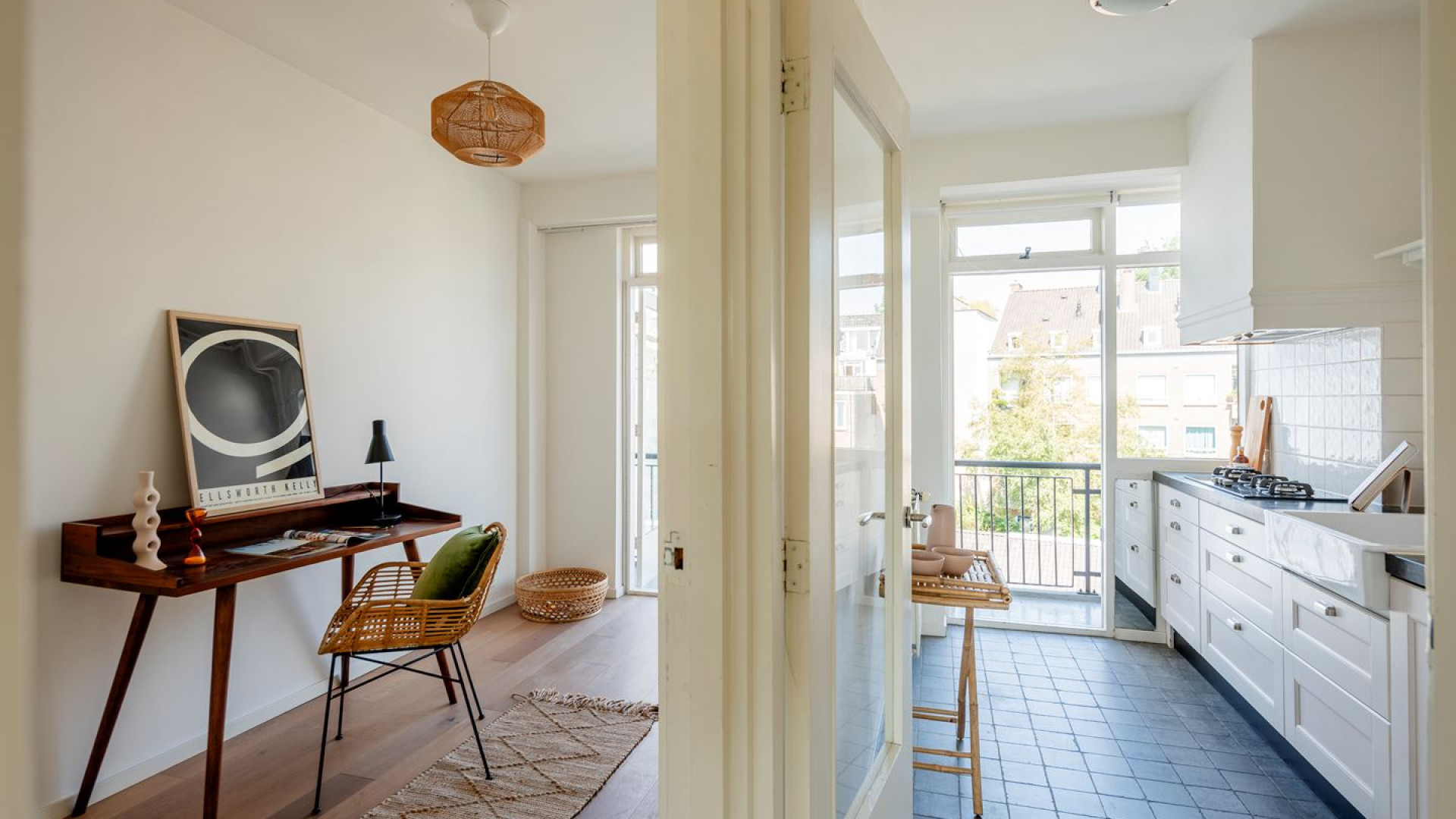 Bob Sikkes, bouwdeskundige van RTL programma Kopen zonder Kijken,  koopt penthouse in Amsterdam. Zie foto's 7