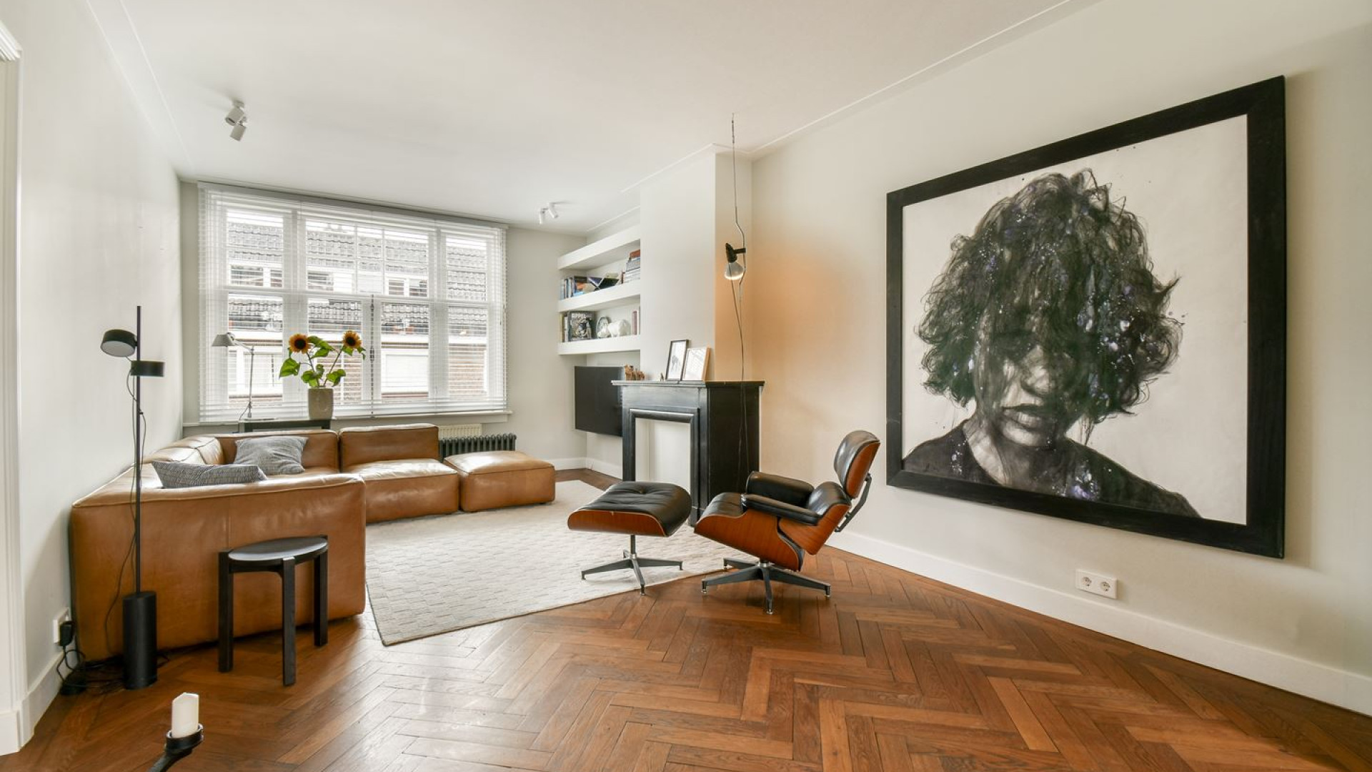 VERKOCHT: Bob Sikkes, van Kopen zonder Kijken, maakt forse winst op zijn zelf verbouwde dubbele bovenhuis in Amsterdam. Zie foto's 2