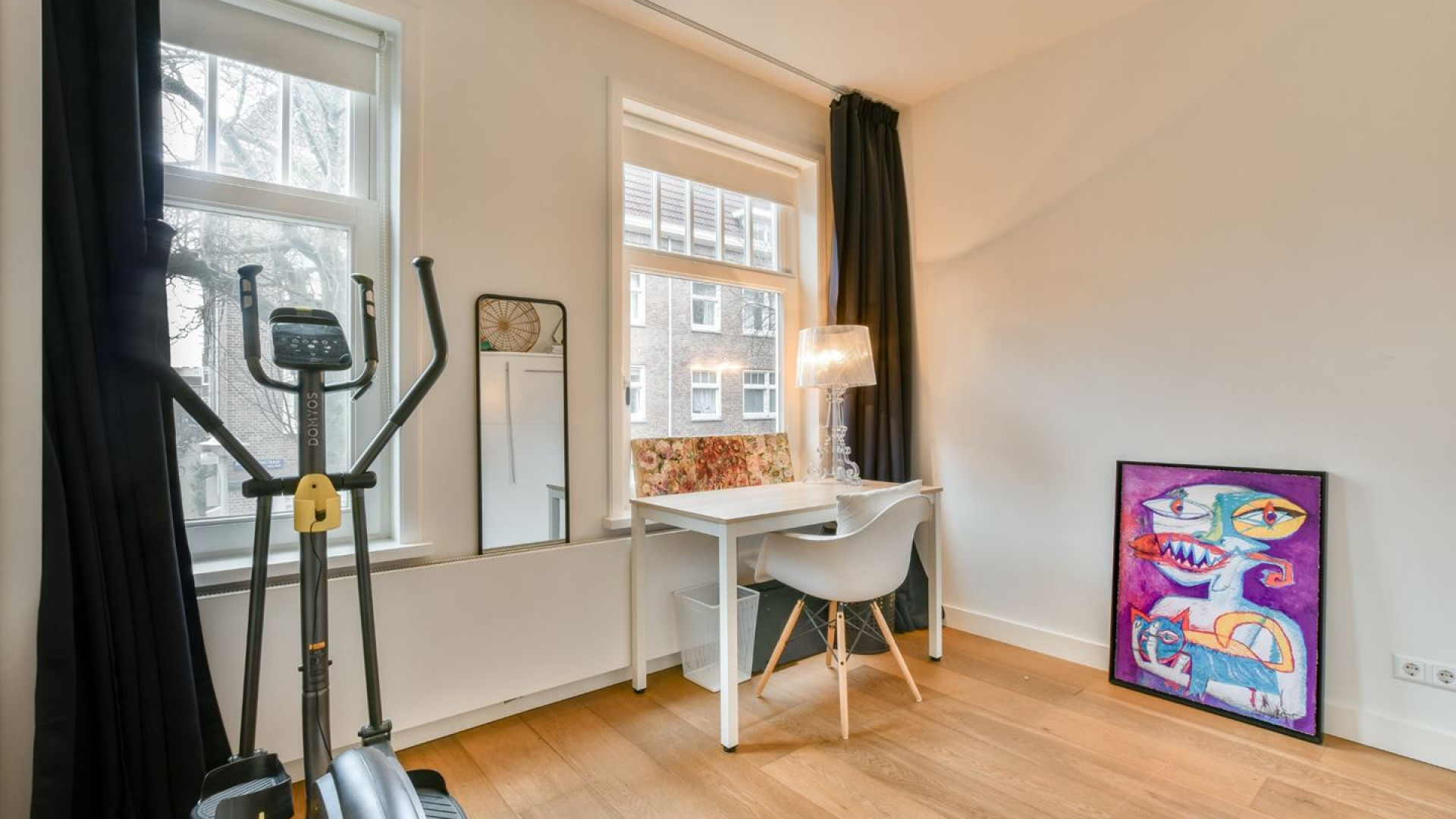 Barbara Barend verhuurt haar prachtige Amsterdamse woning voor een forse huur. Zie foto's 7