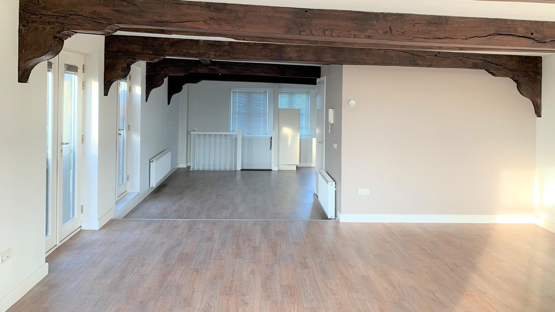 Deze prachtige maisonnette huurt Igone de Jongh, de ex vrouw van Thijs Romer. Zie foto's 4