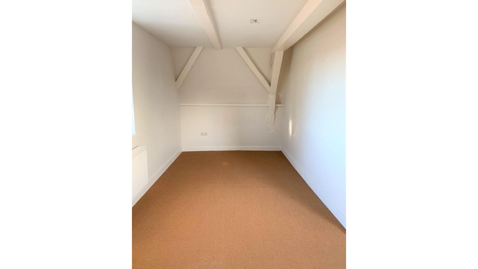 Deze prachtige maisonnette huurt Igone de Jongh, de ex vrouw van Thijs Romer. Zie foto's 9