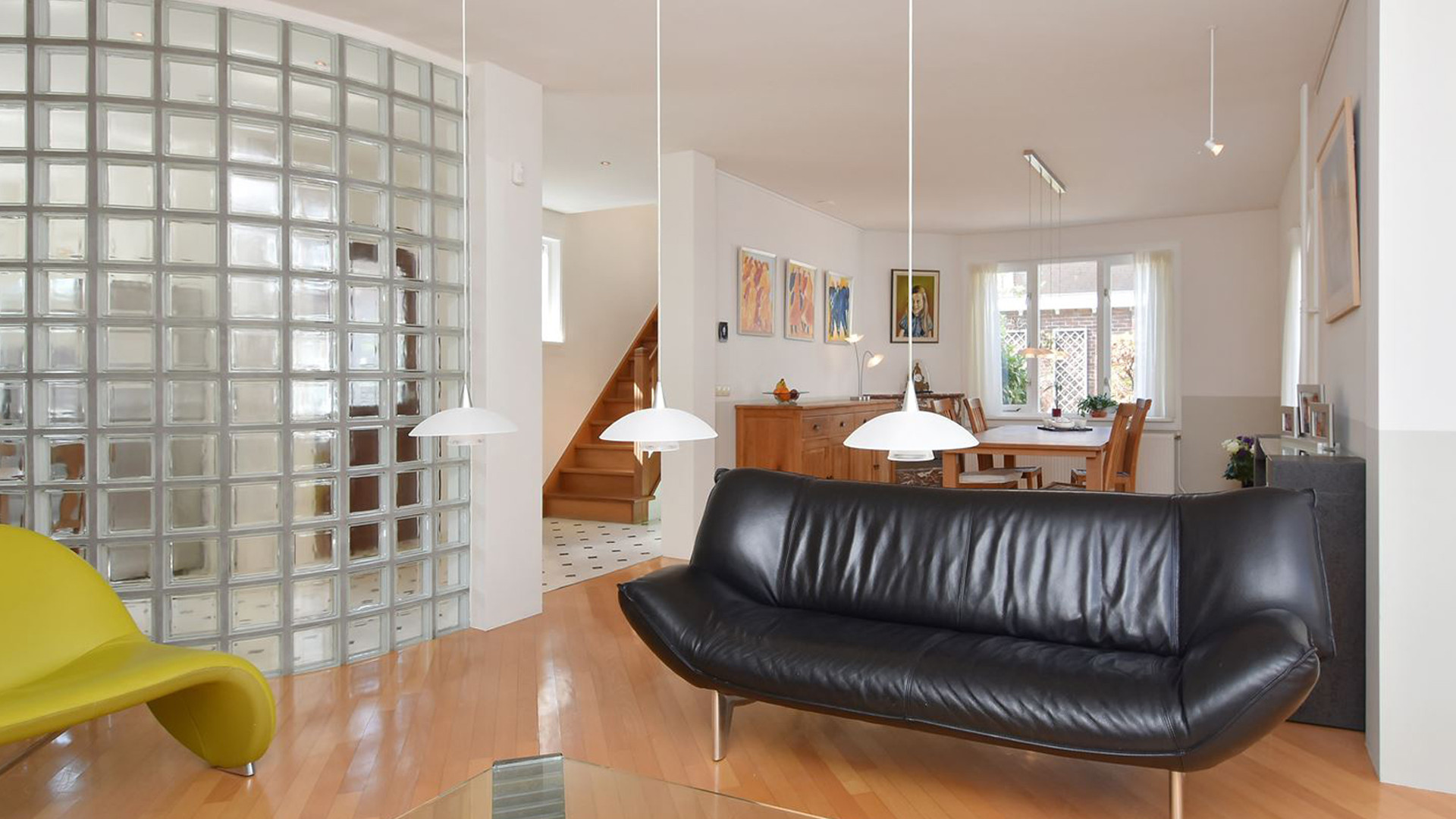 Dennis Weening en zijn vrouw Stella vechten om deze woning. Zie foto's 4