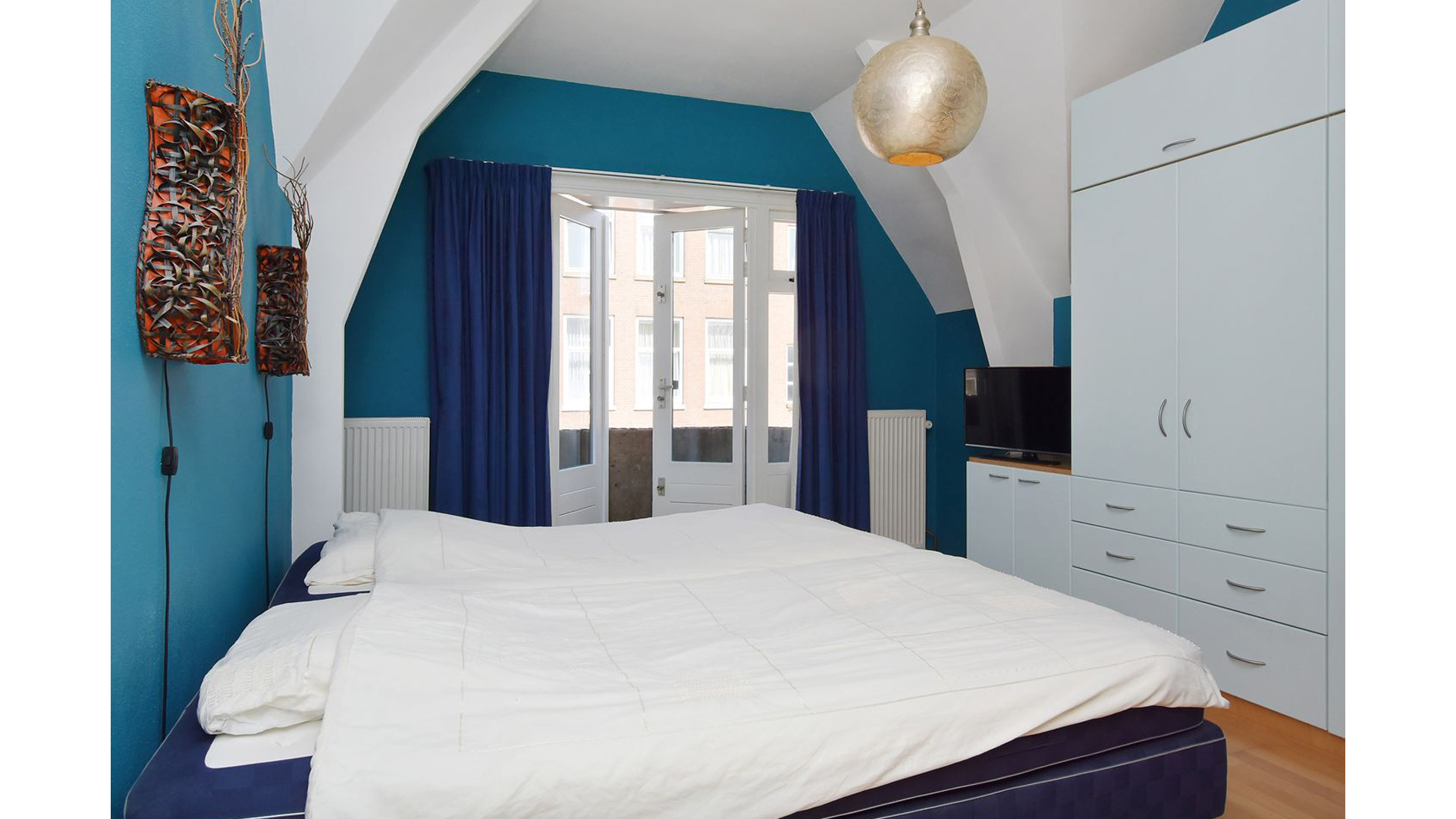 Dennis Weening en zijn vrouw Stella vechten om deze woning. Zie foto's 8