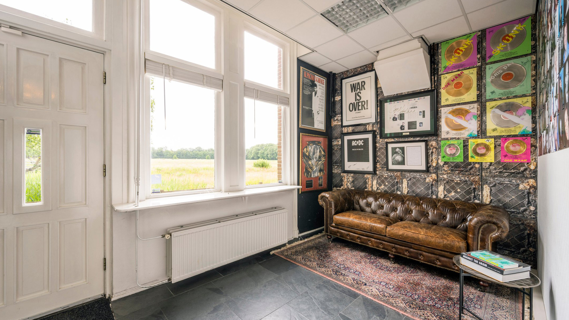 Top fotograaf en SBS Shownieuws deskundige William Rutten zet zijn bijzondere woning te koop. Zie foto's 3