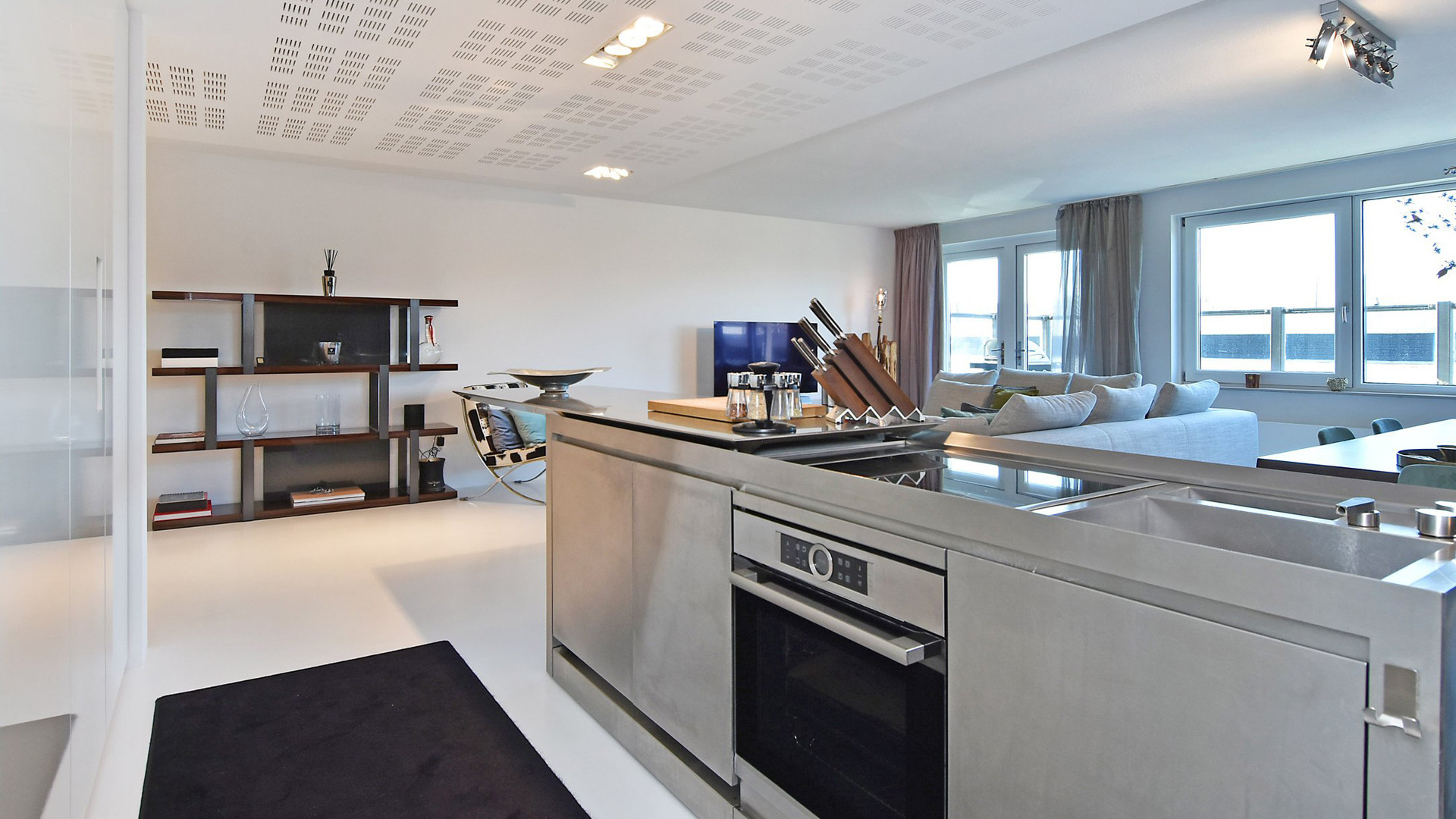 MAX omroepbaas Jan Slagter koopt dit droom appartement aan de Scheveningse Haven.. Zie foto's 6