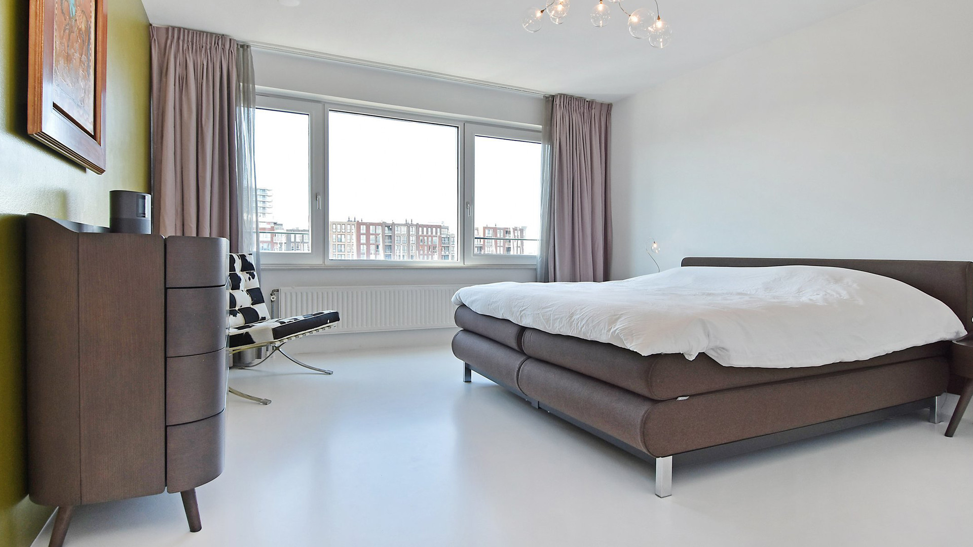 MAX omroepbaas Jan Slagter koopt dit droom appartement aan de Scheveningse Haven.. Zie foto's 7