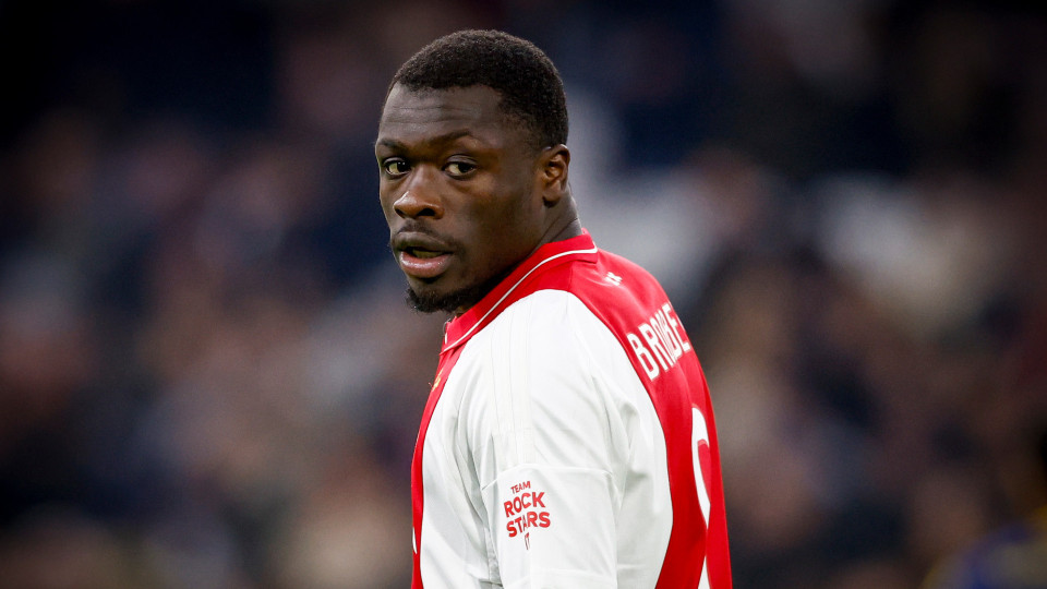 Ajax speler Brian Brobbey koopt dit miljoenen appartement in Amsterdam Zuid. Zie foto's