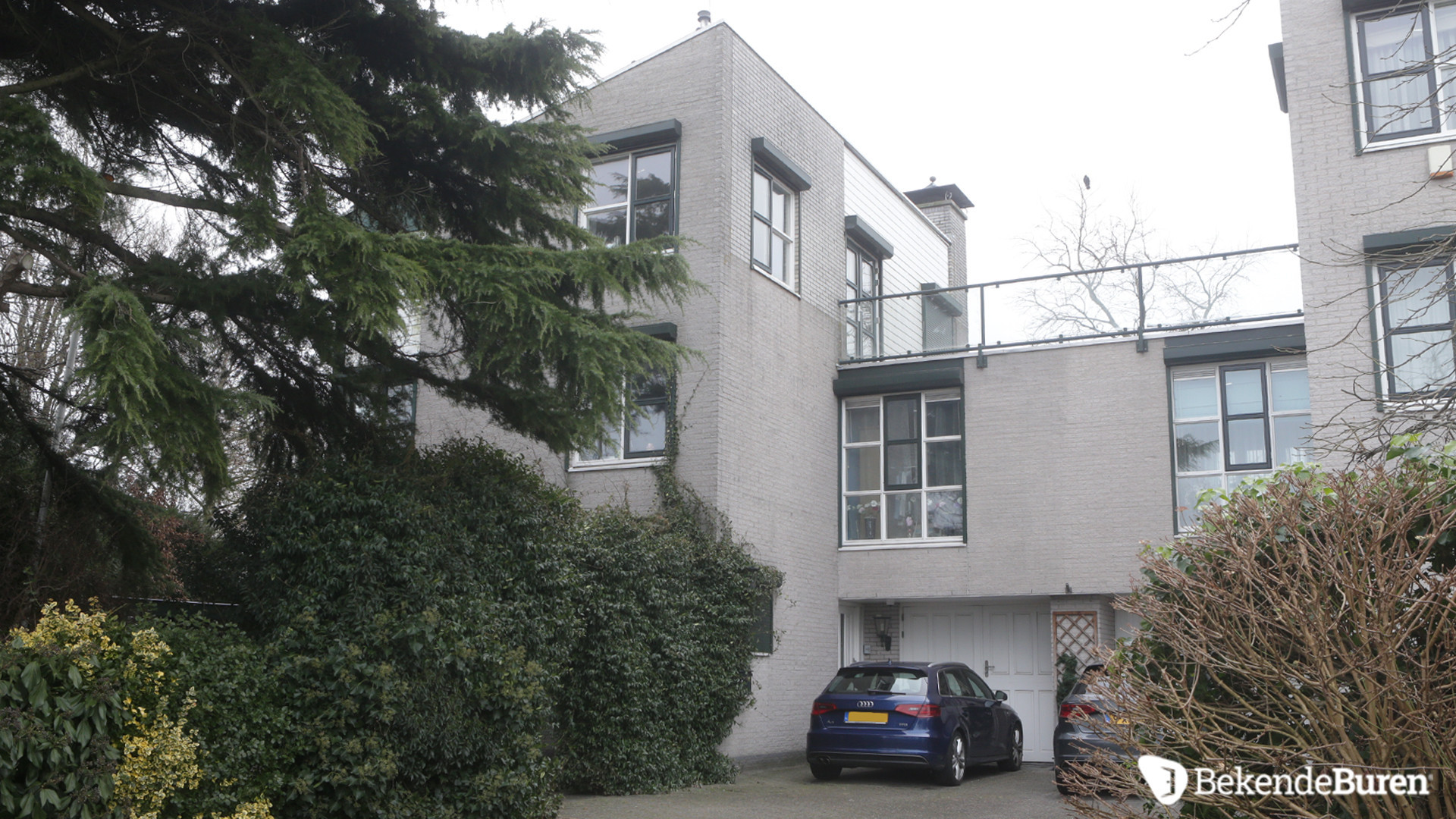 Dit is de miljoenen villa van Augurkenkoning Oos Kesbeke. Zie foto's 2
