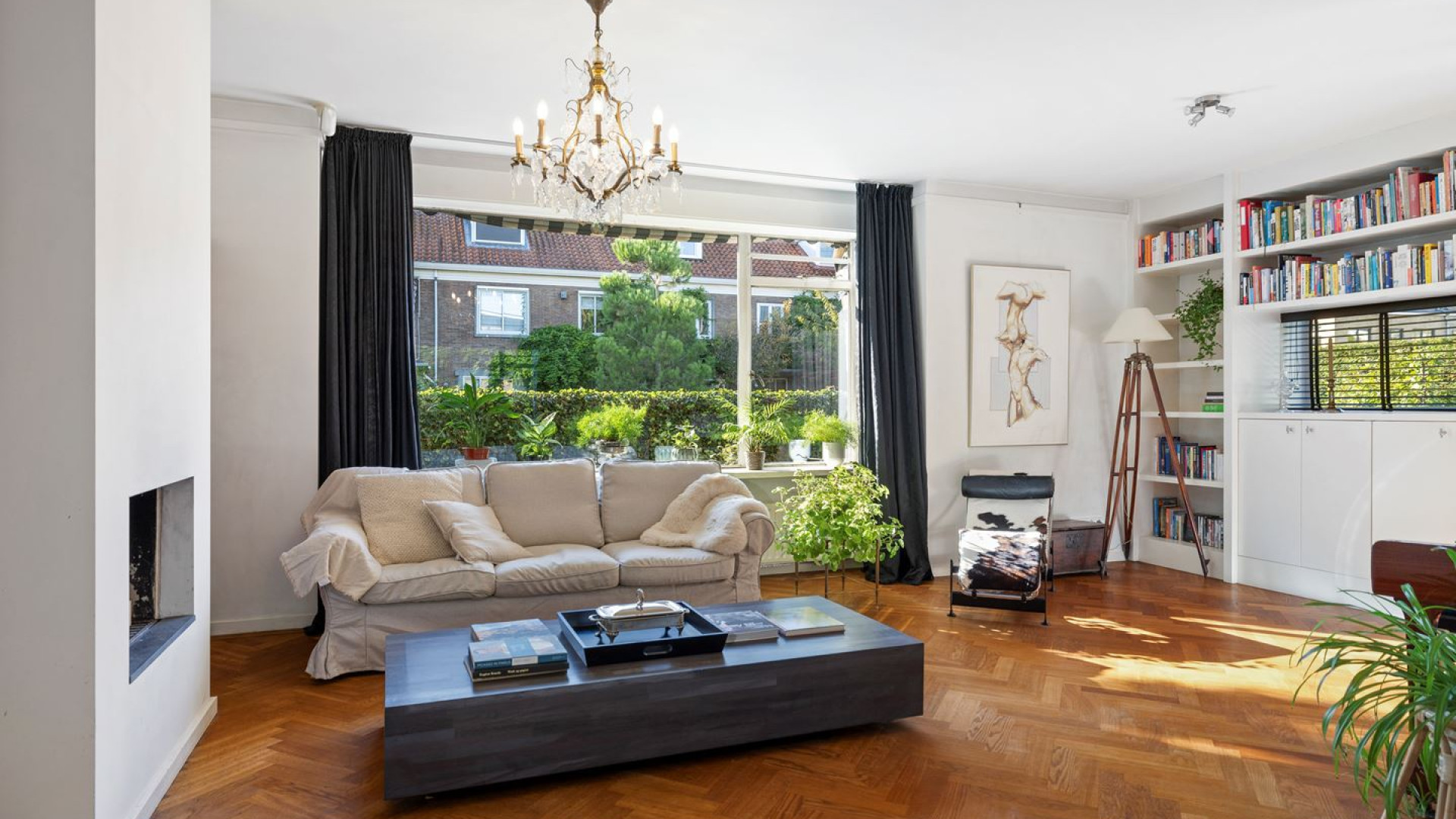 Top model Romee Strijd koopt miljoenen villa in Amsterdam Zuid. Zie foto's 4