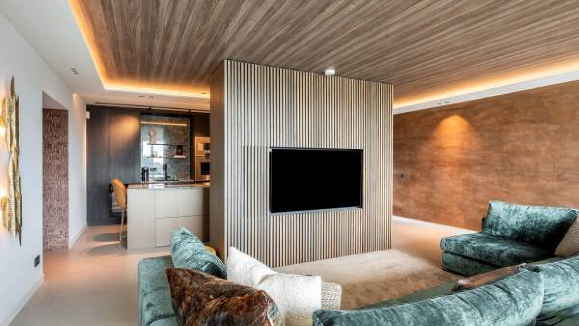 Binnenkijken in het luxe Rotterdamse appartement aan de Maas van Feyenoord aanvoerder Quinten Timber. Zie foto's 8