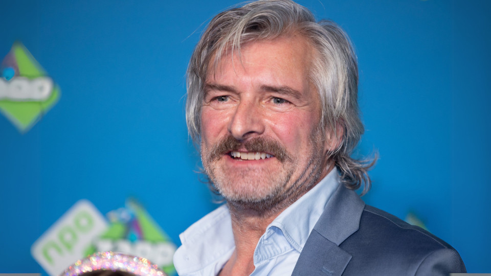 VERKOCHT:  Zoveel winst heeft acteur Victor Reinier gemaakt!