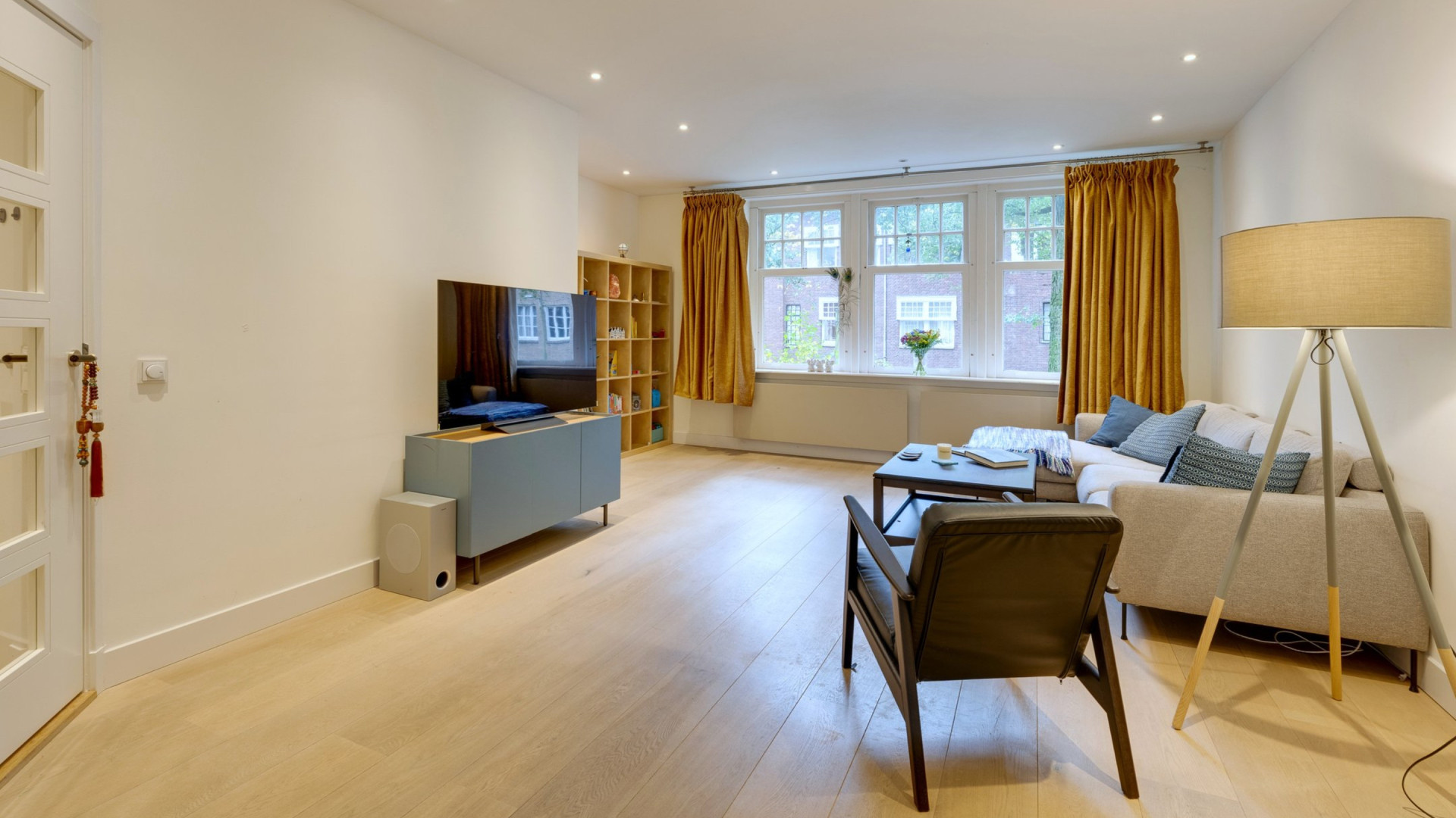 TV presentatrice Saar Koningsberger koopt dit zeer luxe appartement in Amsterdam. Zie foto's 3