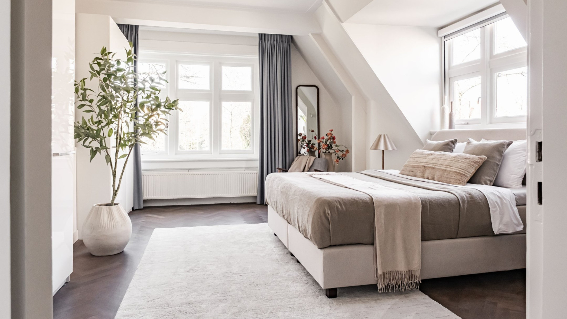VERKOCHT: Actrice Elise Schaap verkoopt in recordtijd met mooie winst haar villa in Bloemendaal. Zie foto's 6