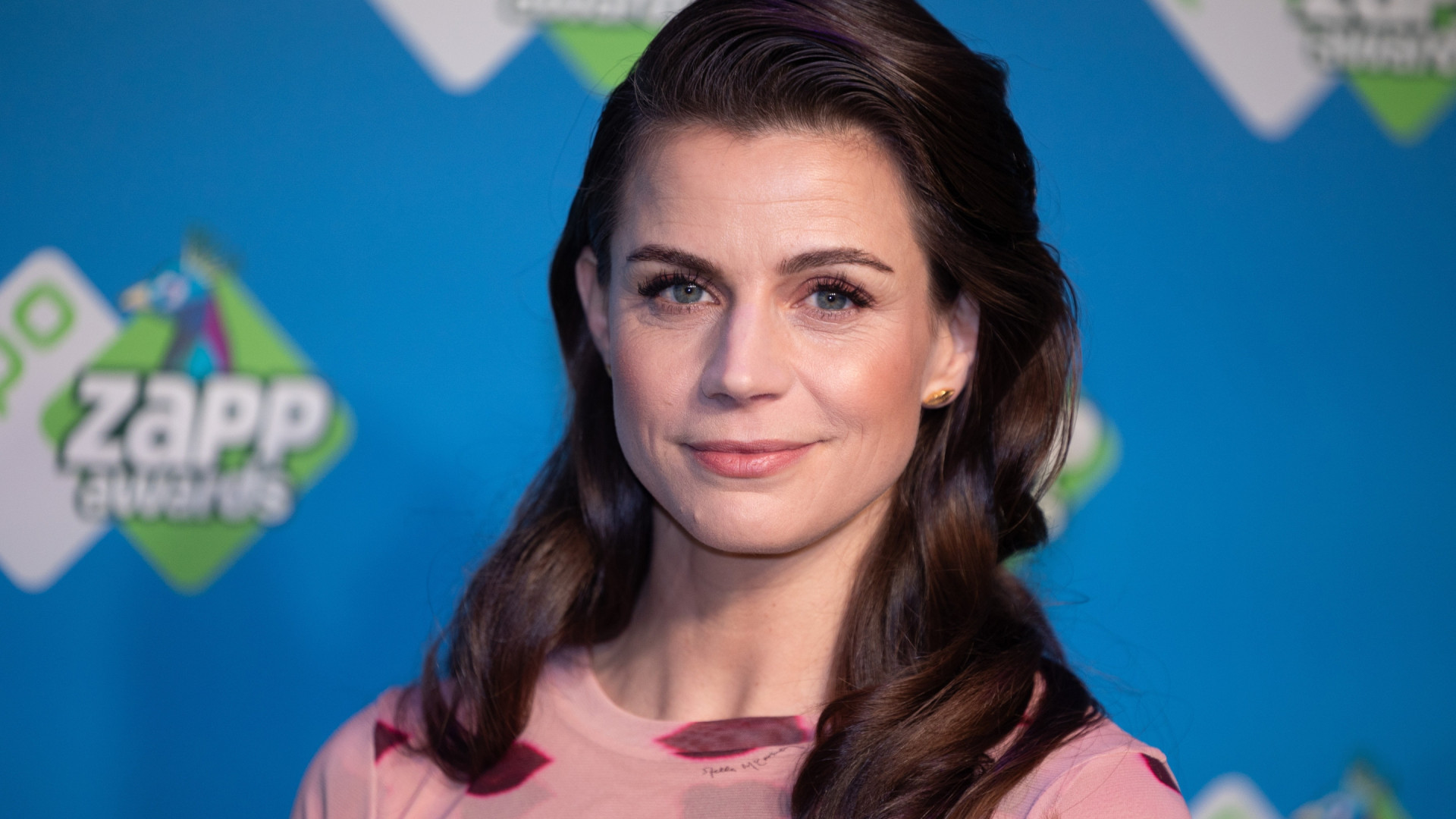 VERKOCHT: Actrice Elise Schaap verkoopt in recordtijd met mooie winst haar villa in Bloemendaal. Zie foto's 1