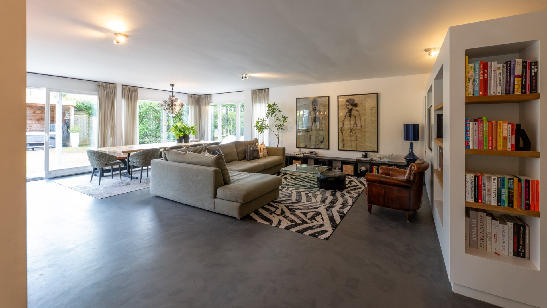 In recordtijd bod gevallen op de villa van de weduwnaar van Bibian Mentel. Zie foto's 3
