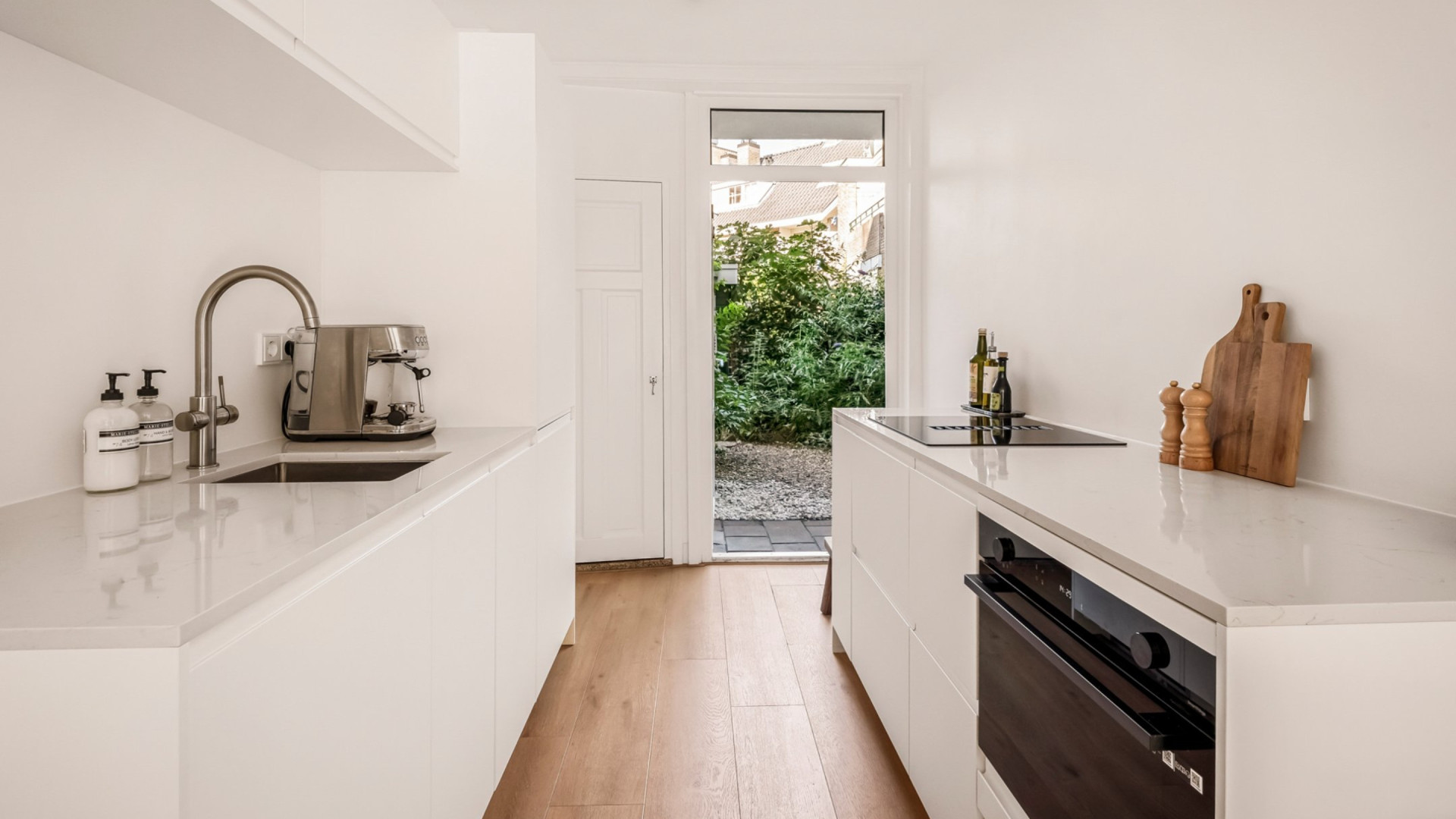 Kort voor de breuk met Lil Kleine kocht Anna Groeneveld dit appartement in Amsterdam-Zuid. Zie Foto's 5