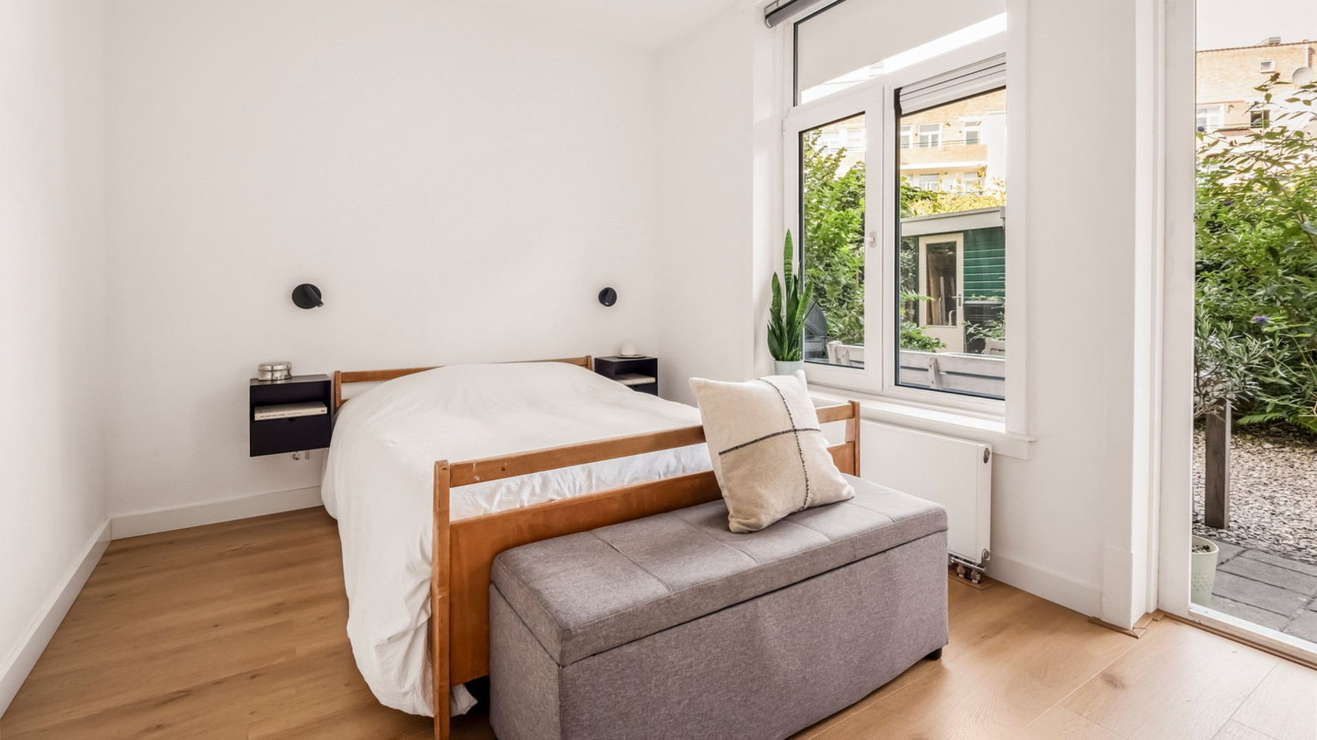 Kort voor de breuk met Lil Kleine kocht Anna Groeneveld dit appartement in Amsterdam-Zuid. Zie Foto's 6