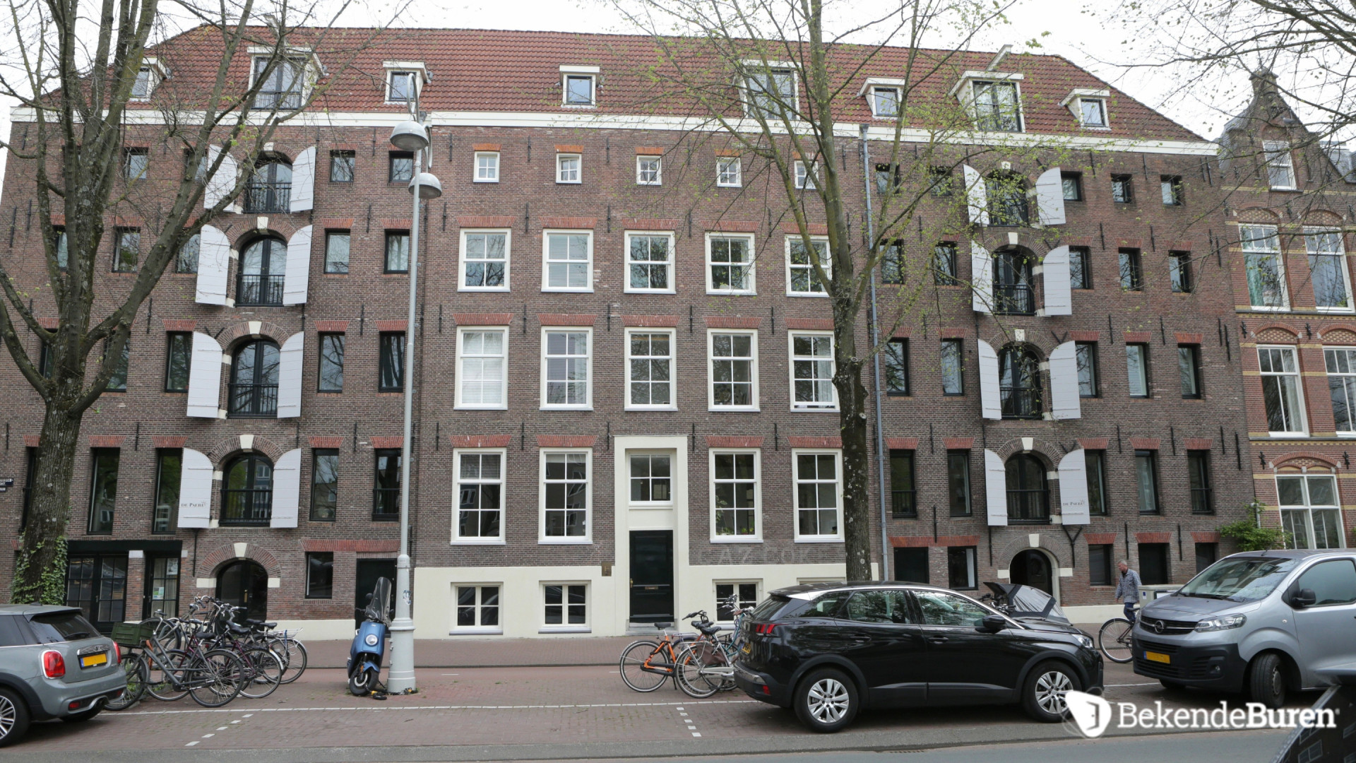 Dit is de Amsterdamse woning van Philip Freriks waar hij woont als hij niet in Parijs is Zie foto's 2