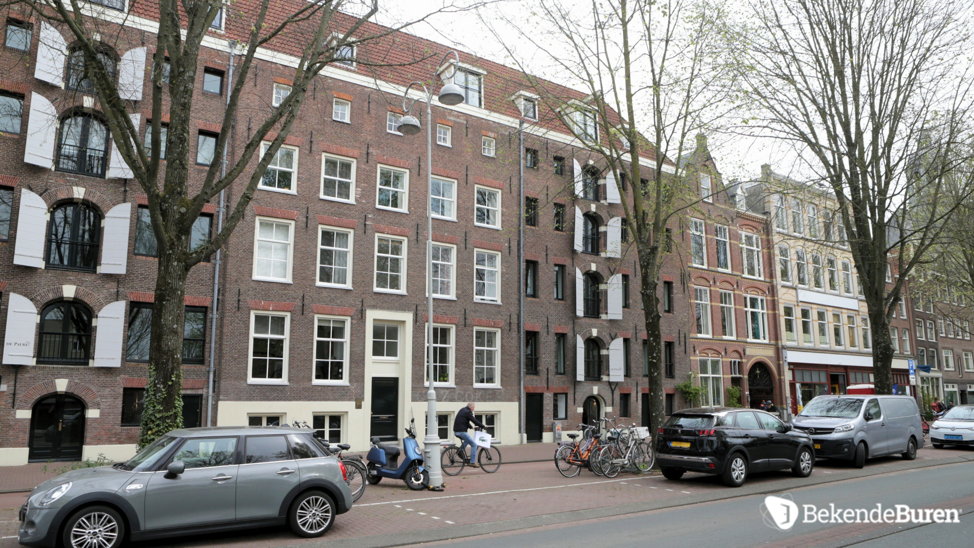 Dit is de Amsterdamse woning van Philip Freriks waar hij woont als hij niet in Parijs is Zie foto's 4