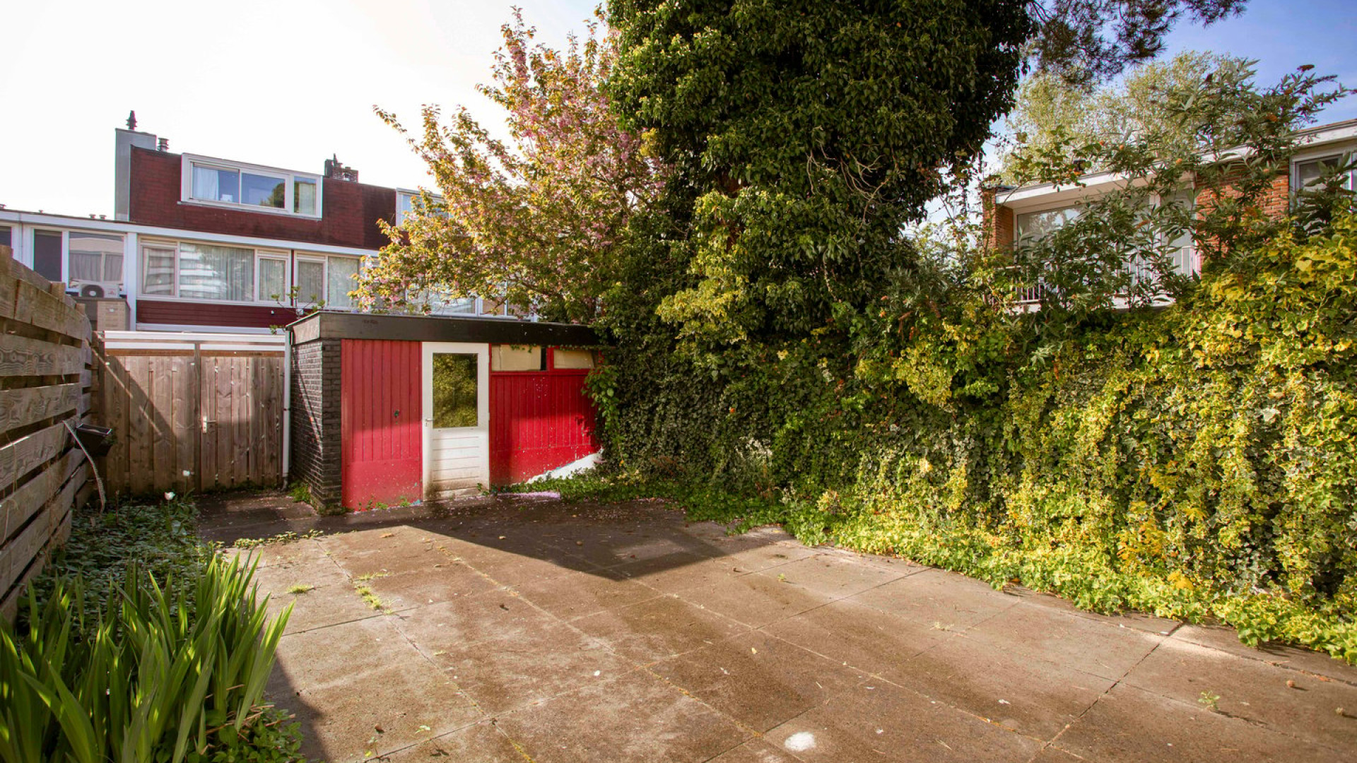 Britt Dekker en haar man Max zetten hun woning te koop. Zie foto's 9