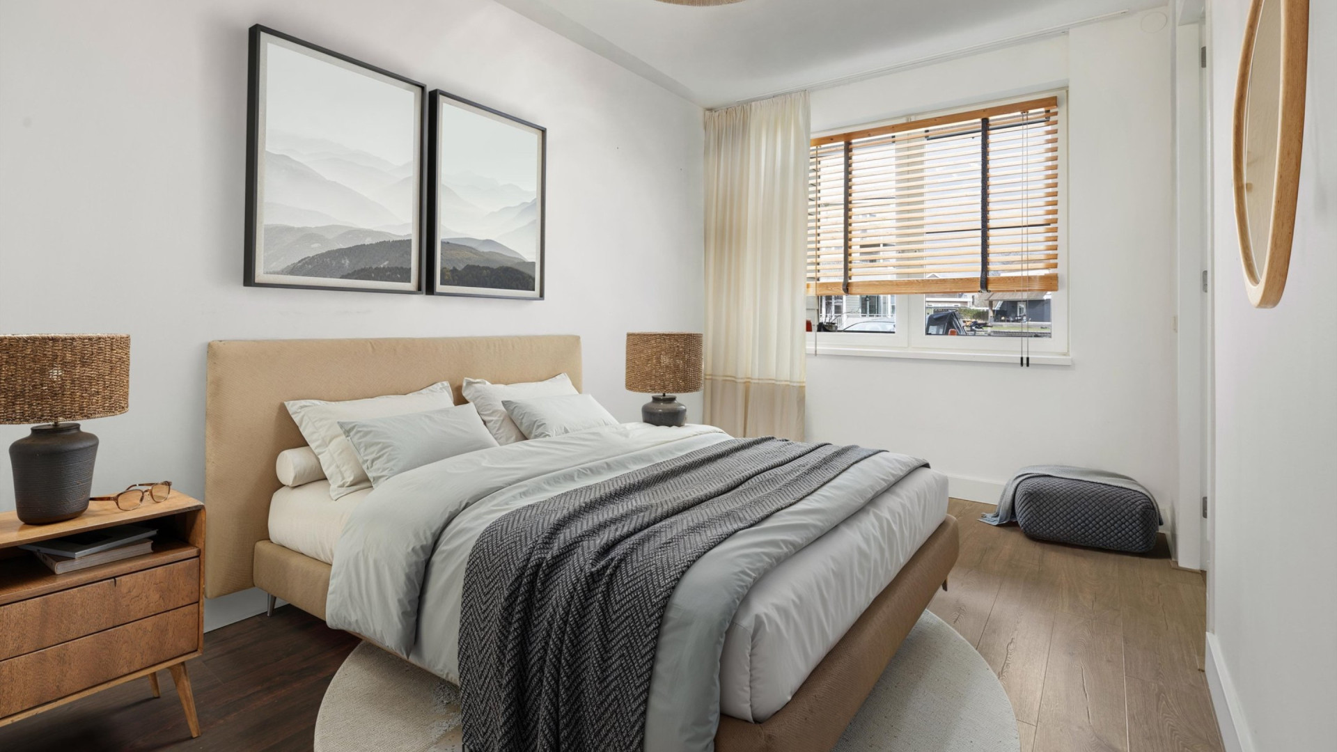Dre Hazes zet zijn luxe appartement aan het water met eigen aanlegsteiger te koop. Zie foto's 6