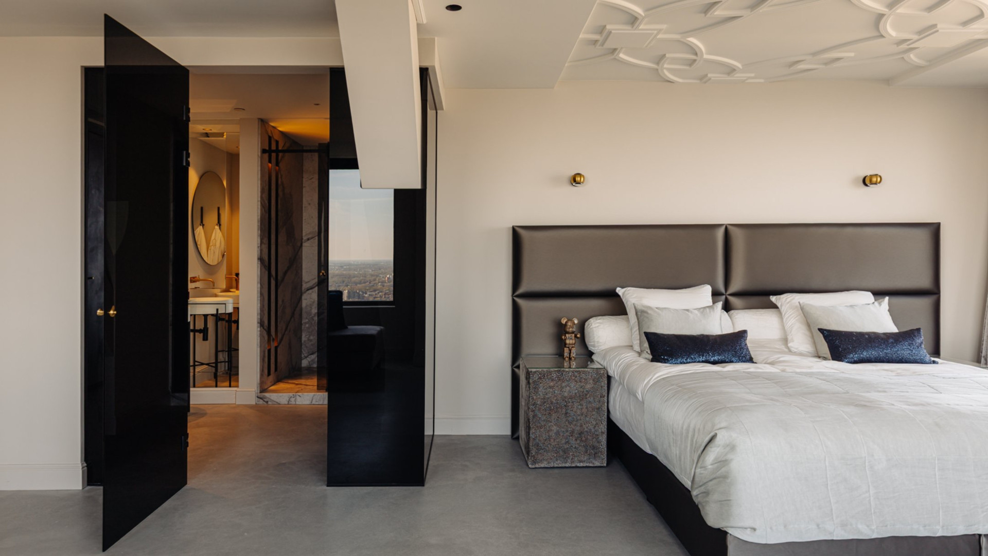 Memphis Depay zet zijn Rotterdamse penthouse met adembenemend uitzicht voor bijna vijf miljoen euro te koop. Zie foto's 15