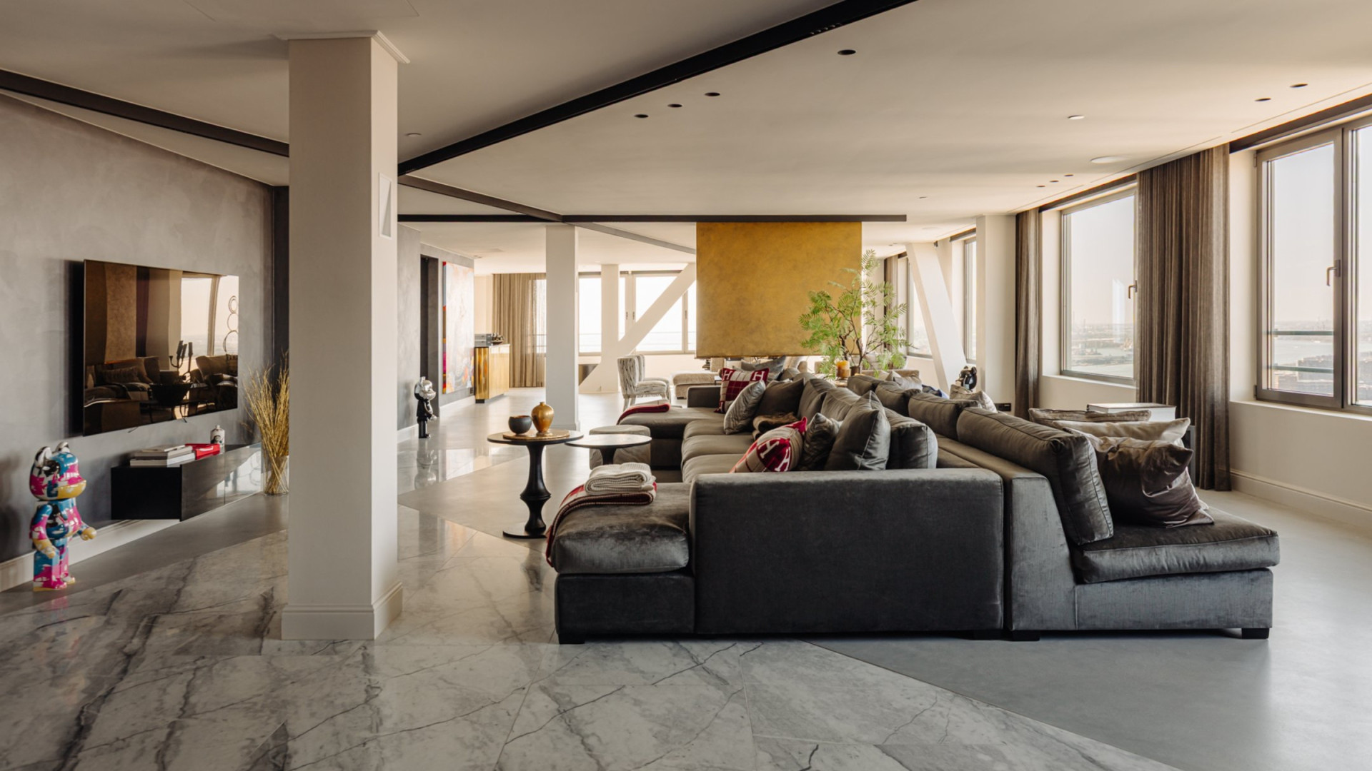 Memphis Depay zet zijn Rotterdamse penthouse met adembenemend uitzicht voor bijna vijf miljoen euro te koop. Zie foto's 6