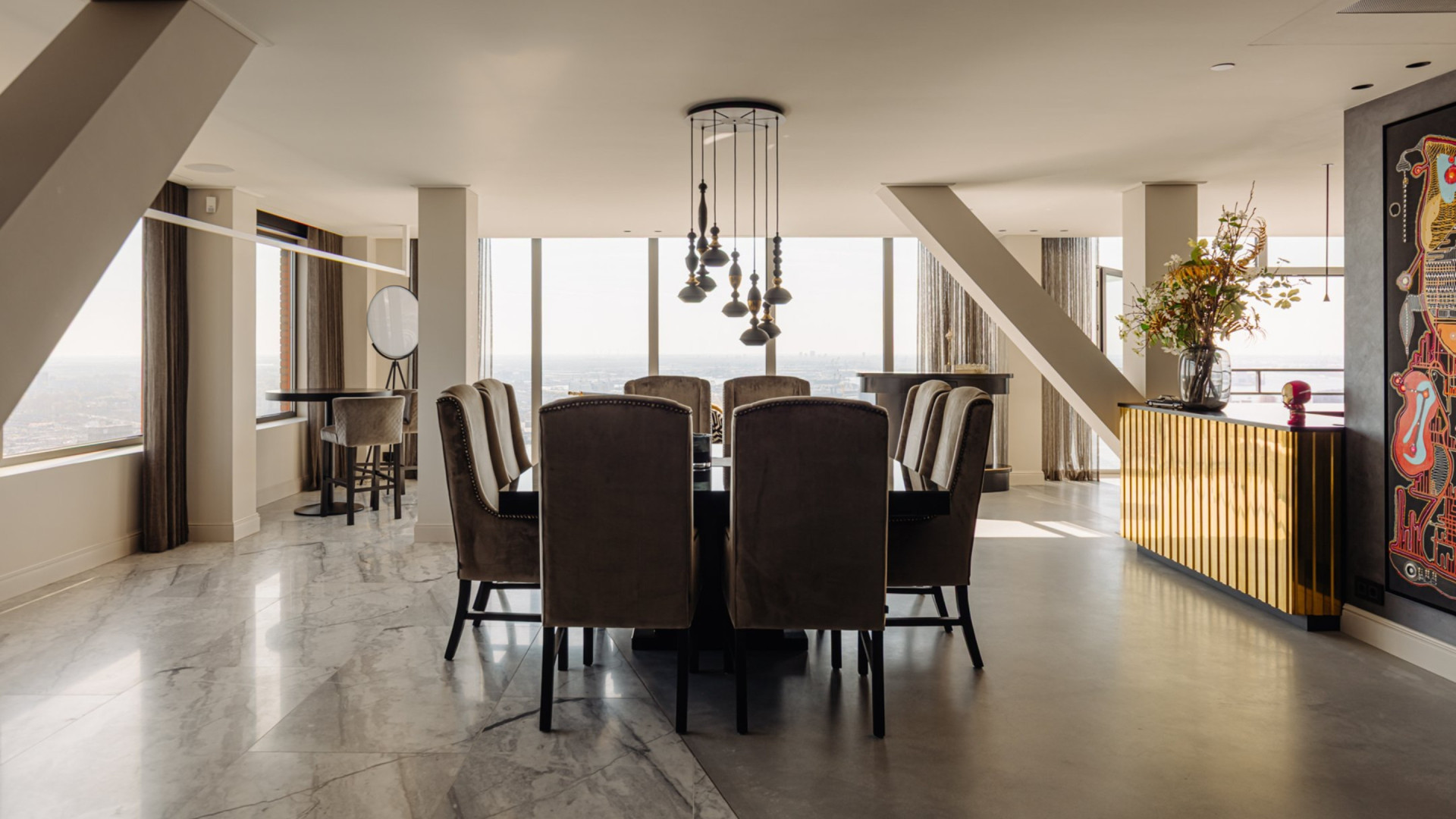 Memphis Depay zet zijn Rotterdamse penthouse met adembenemend uitzicht voor bijna vijf miljoen euro te koop. Zie foto's 9