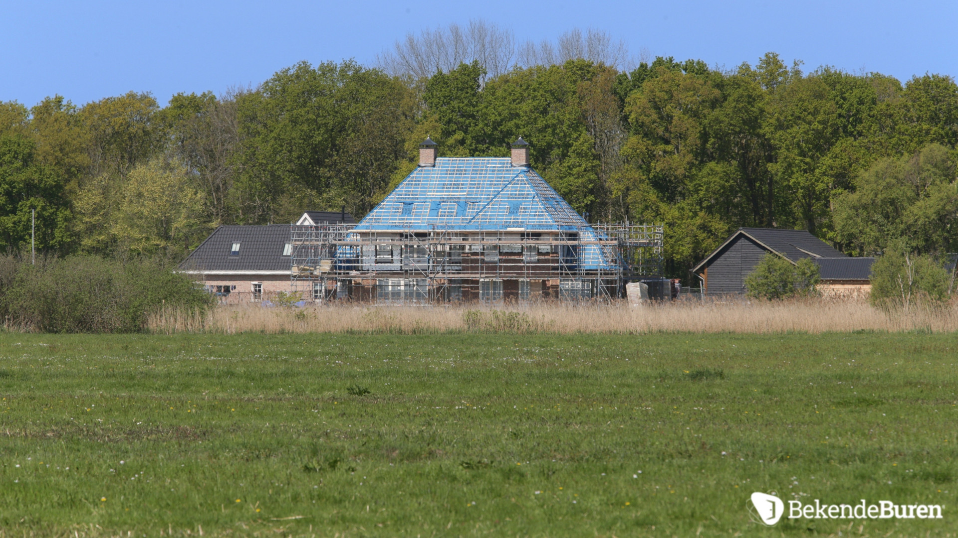 Zover is men met de bouw van de landhuizen van de Meilandjes. Zie foto's 6