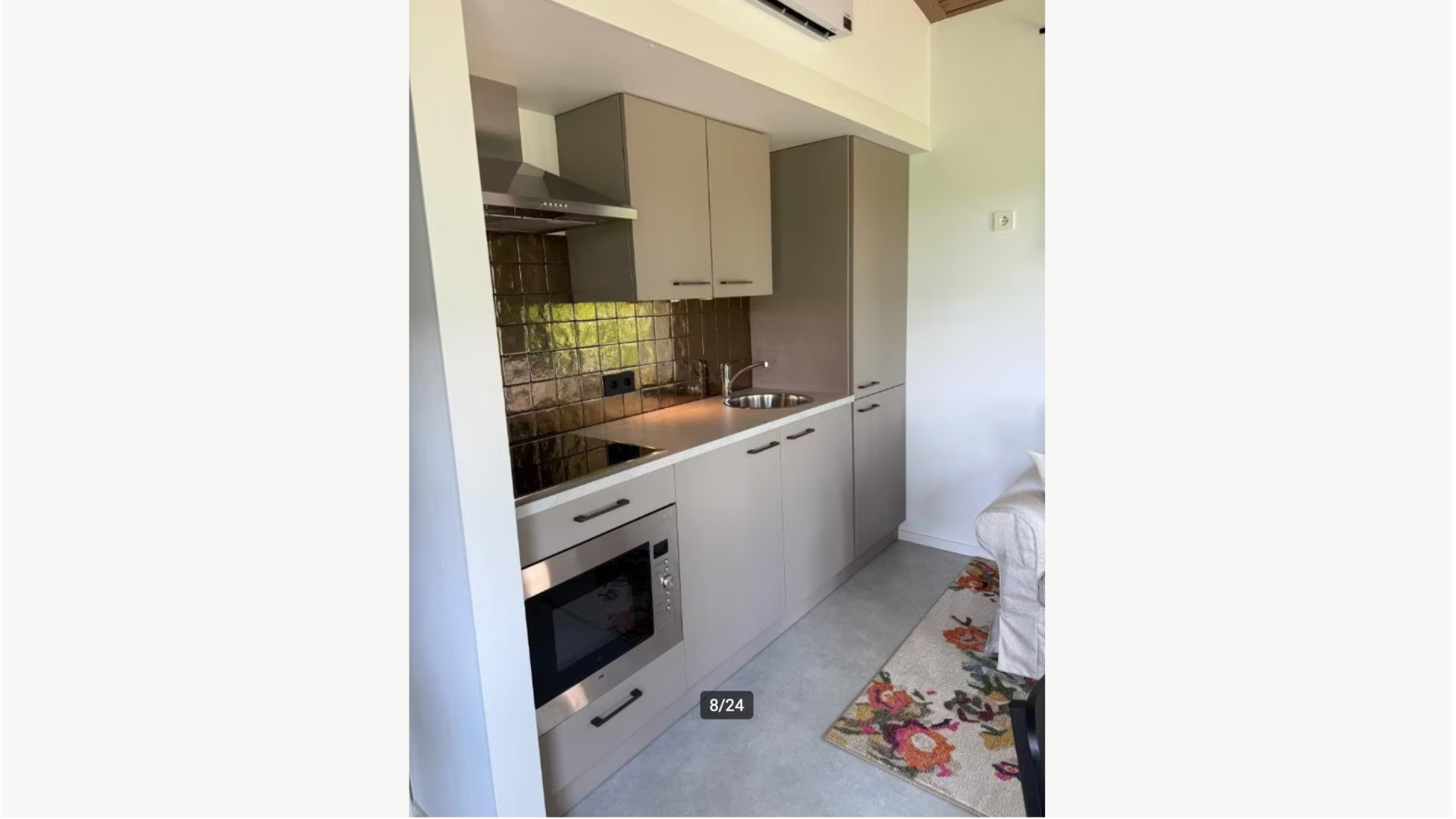 Maxime Meiland zet gedwongen haar Tiny House inclusief meubelen te koop. Zie foto's 9