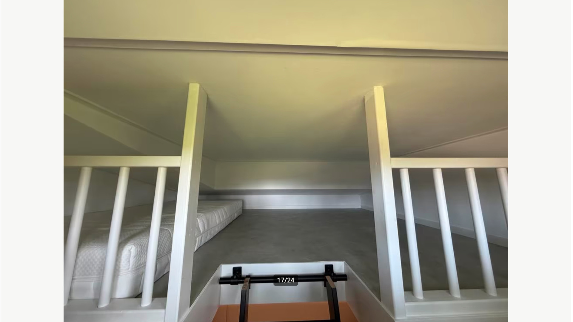 Maxime Meiland zet gedwongen haar Tiny House inclusief meubelen te koop. Zie foto's 15