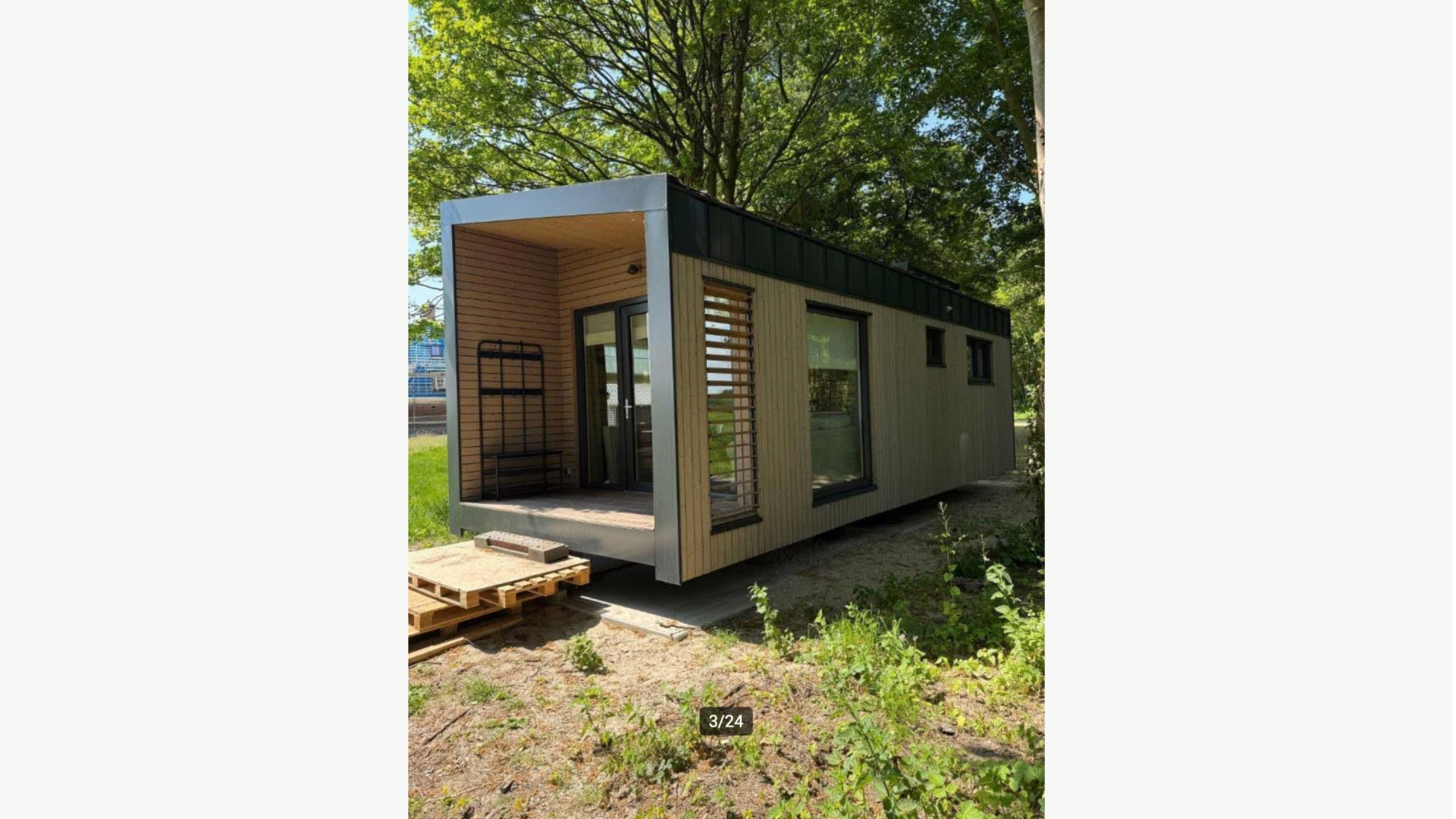 Maxime Meiland zet gedwongen haar Tiny House inclusief meubelen te koop. Zie foto's 4