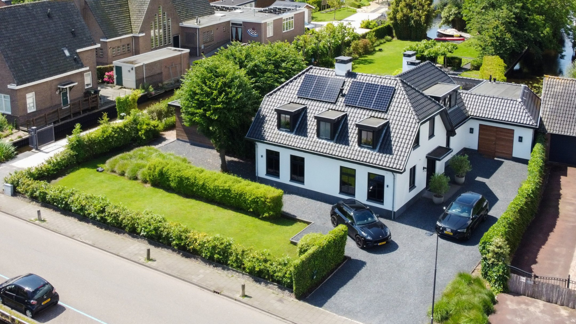 Yves Berendse koopt miljoenenvilla met zwembad en sauna kijk hier binnen in zijn nieuwe droomhuis 3