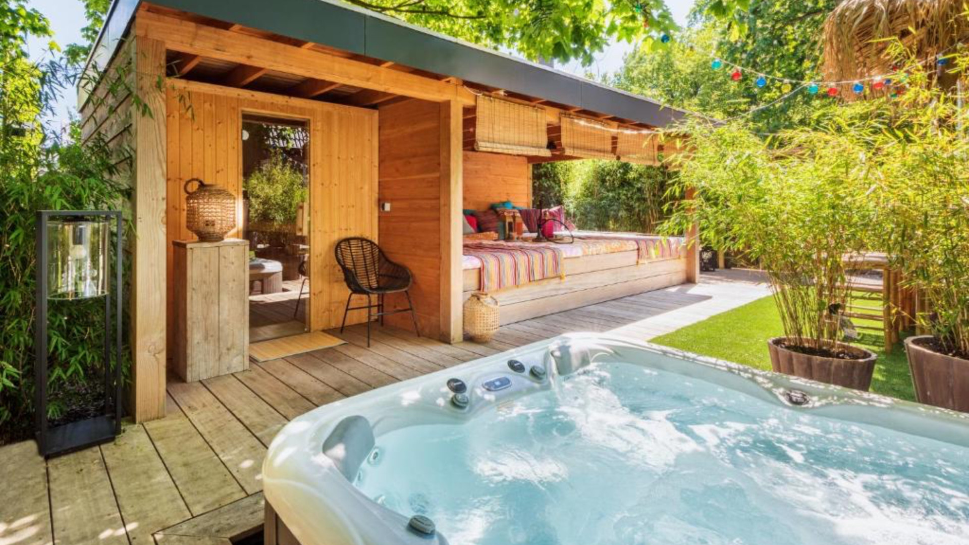 Sonja Bakker probeert haar luxe villa in Bergen opnieuw te verkopen. Zie foto's 10