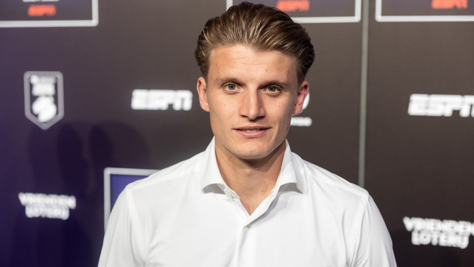 Feyenoord-ster Sem Steijn verruilt appartement voor Haagse droomvilla. Zie foto’s