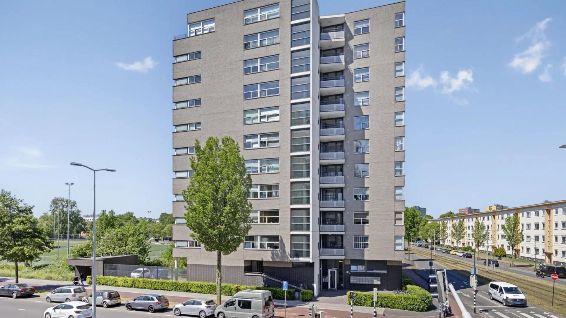 Justitie en Belastingdienst veilen appartement van deze voormalige Oranje- en Feyenoord-speler 3