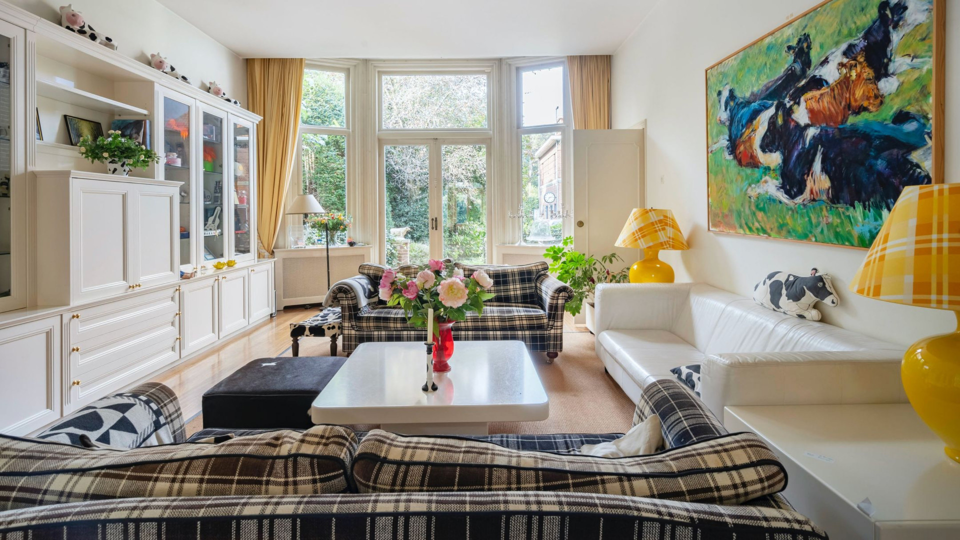 Voormalige residentie met zwembad van Haagse burgemeesters nu voor miljoenen te koop. Zie foto's 2