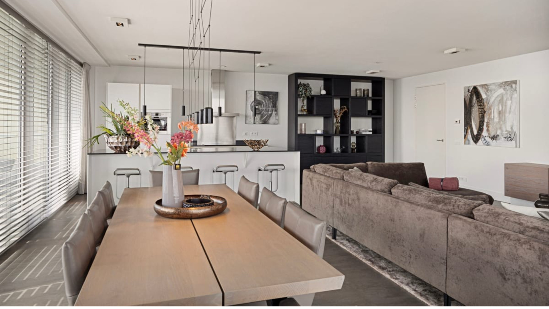 Ajax-speler Steven Berghuis zet zijn luxe appartement met skyline view te huur! Zie foto's 3