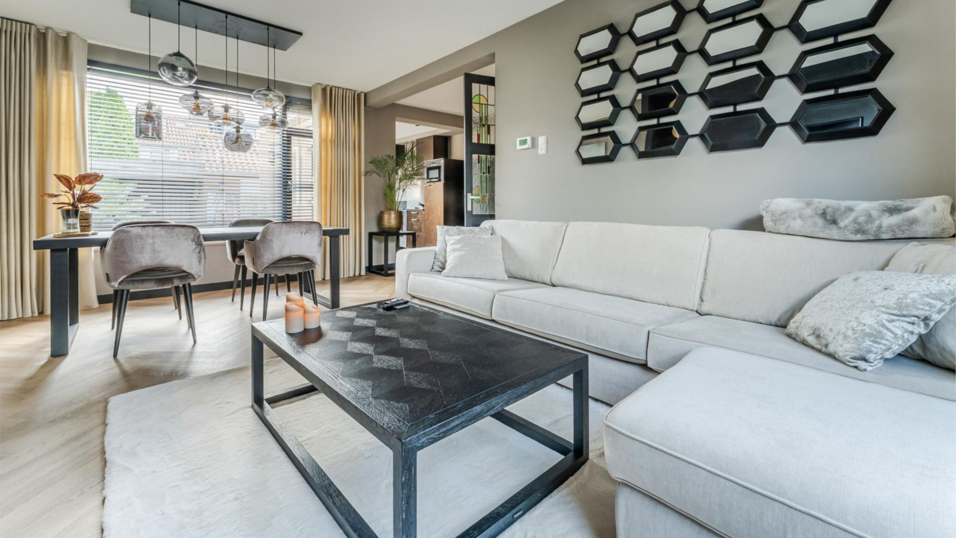 Te Koop: Deze ex B&B Vol Liefde deelnemer keert Nederland de rug toe. Zie foto's 3