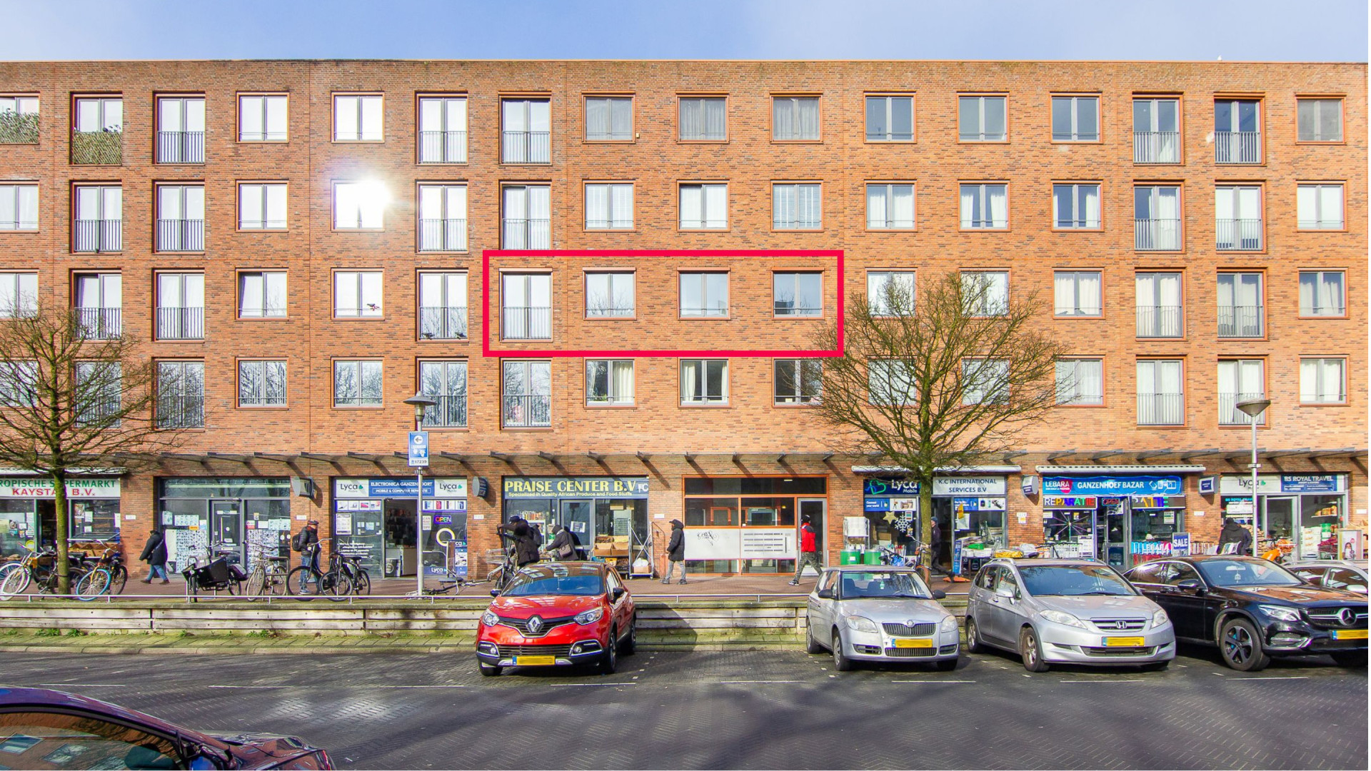 Zangeres Anouk zet haar appartement met mooi winstvooruitzicht te koop. Zie foto’s 2