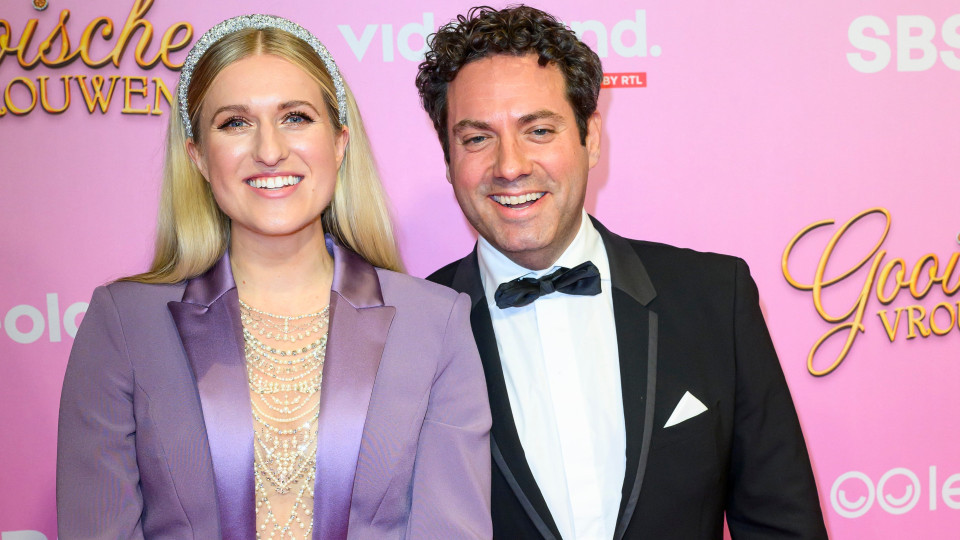 Britt Dekker en haar man Max scoren megawinst met de verkoop van hun liefdesnestje. Zie foto’s