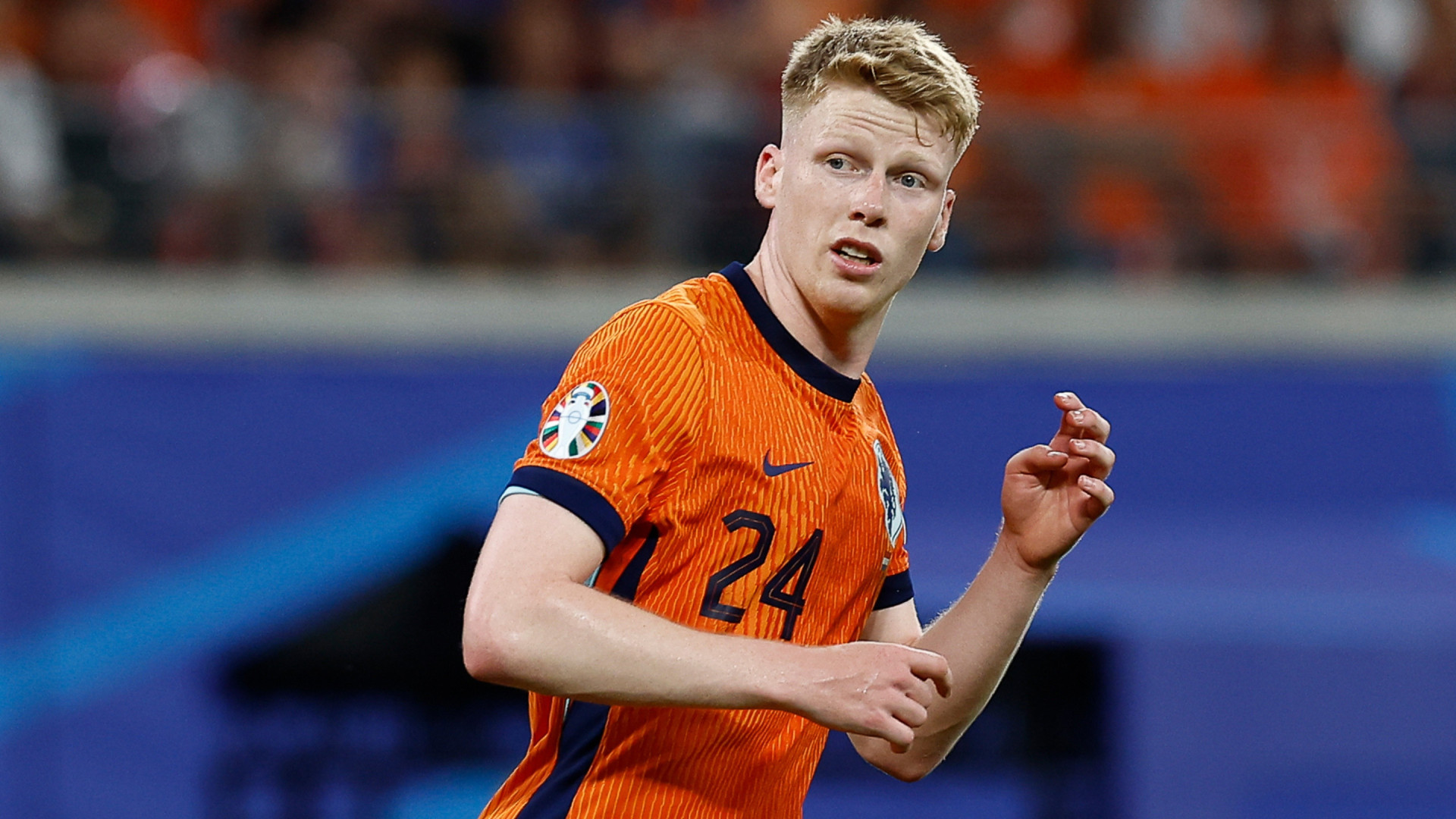 PSV aanvoerder Jerdy Schouten koopt deze miljoenenvilla met zwembad en mega garage. Zie foto 1