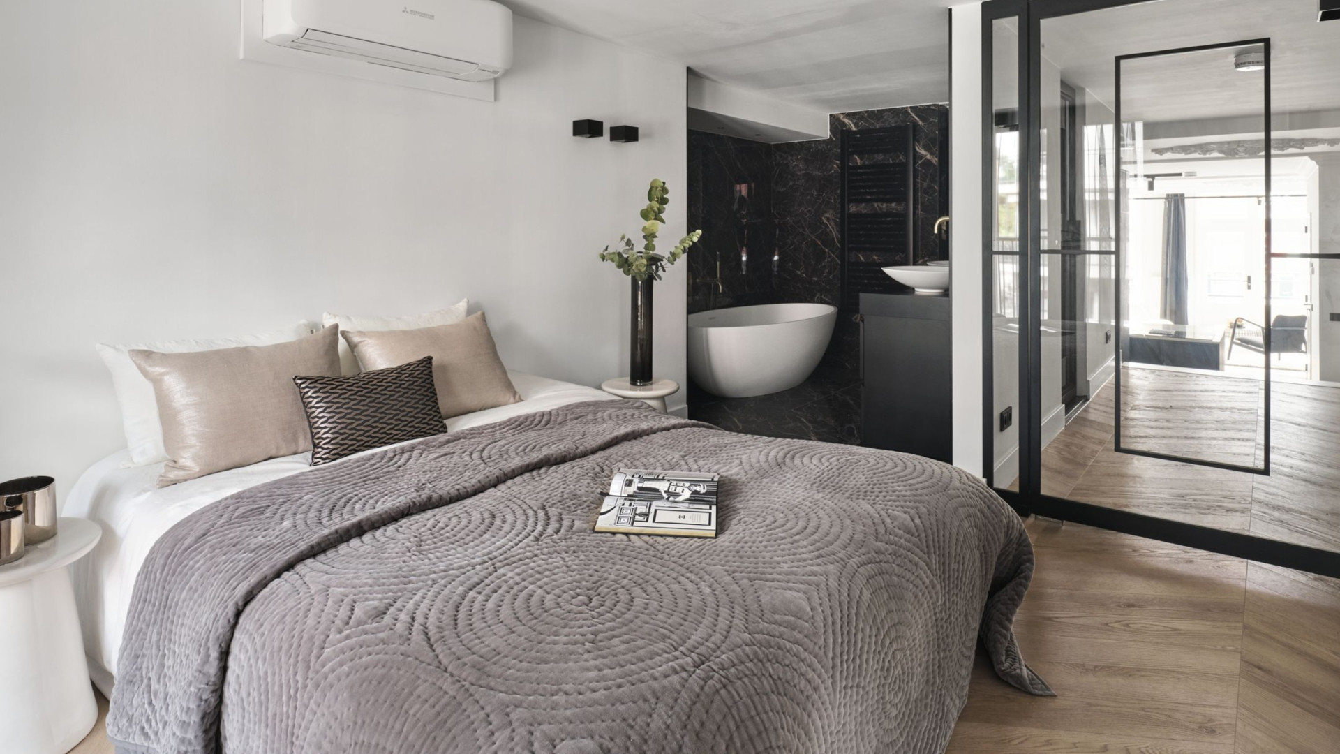 Therese Boer, weduwe van topkok Jonnie Boer van De Librije, koopt appartement in Zwolle. Zie foto’s 6