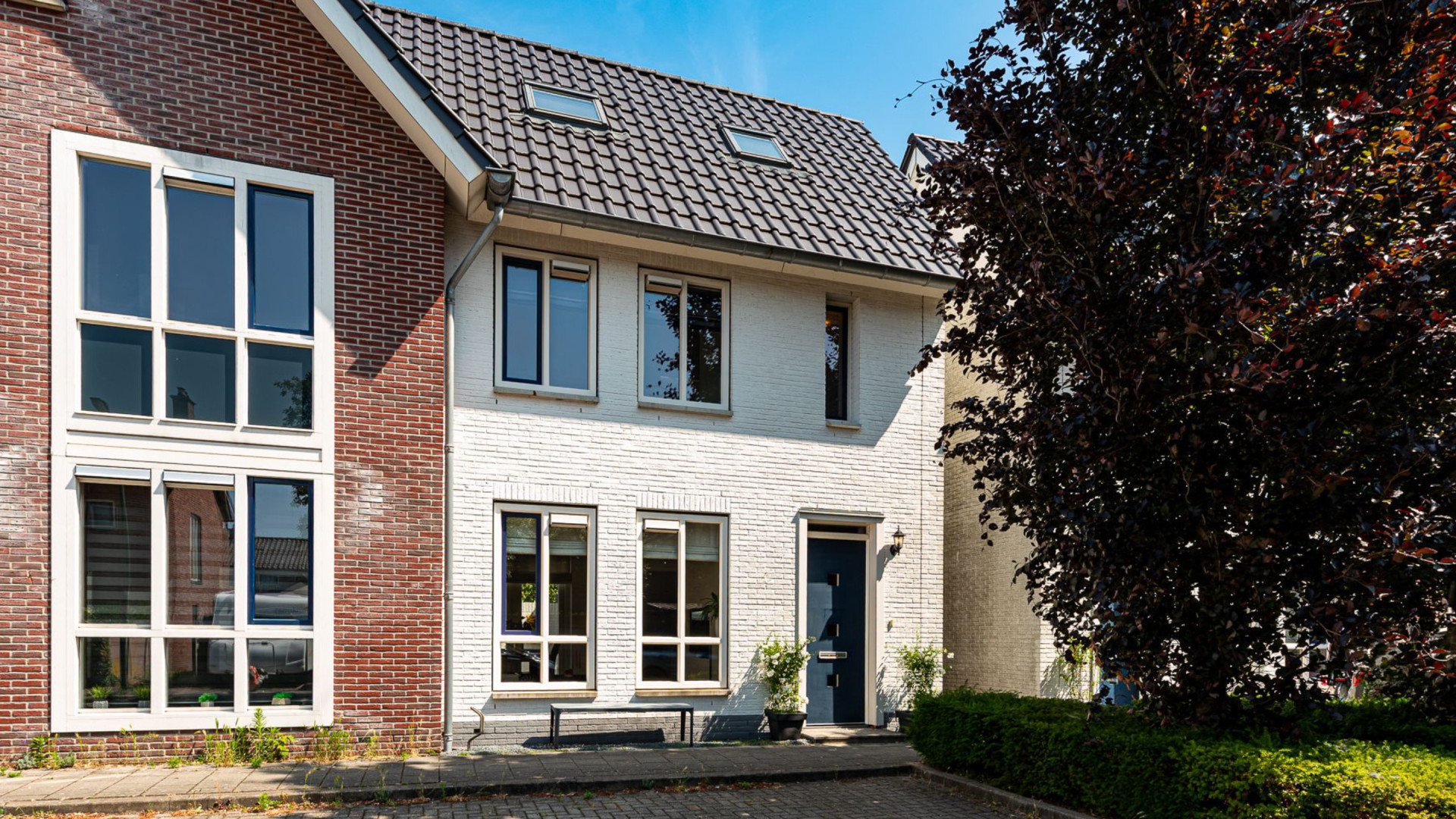 Minnaar Jamie Kames, ex van Steven Kazàn, zet ineens zijn woning te koop. Zie foto’s 2