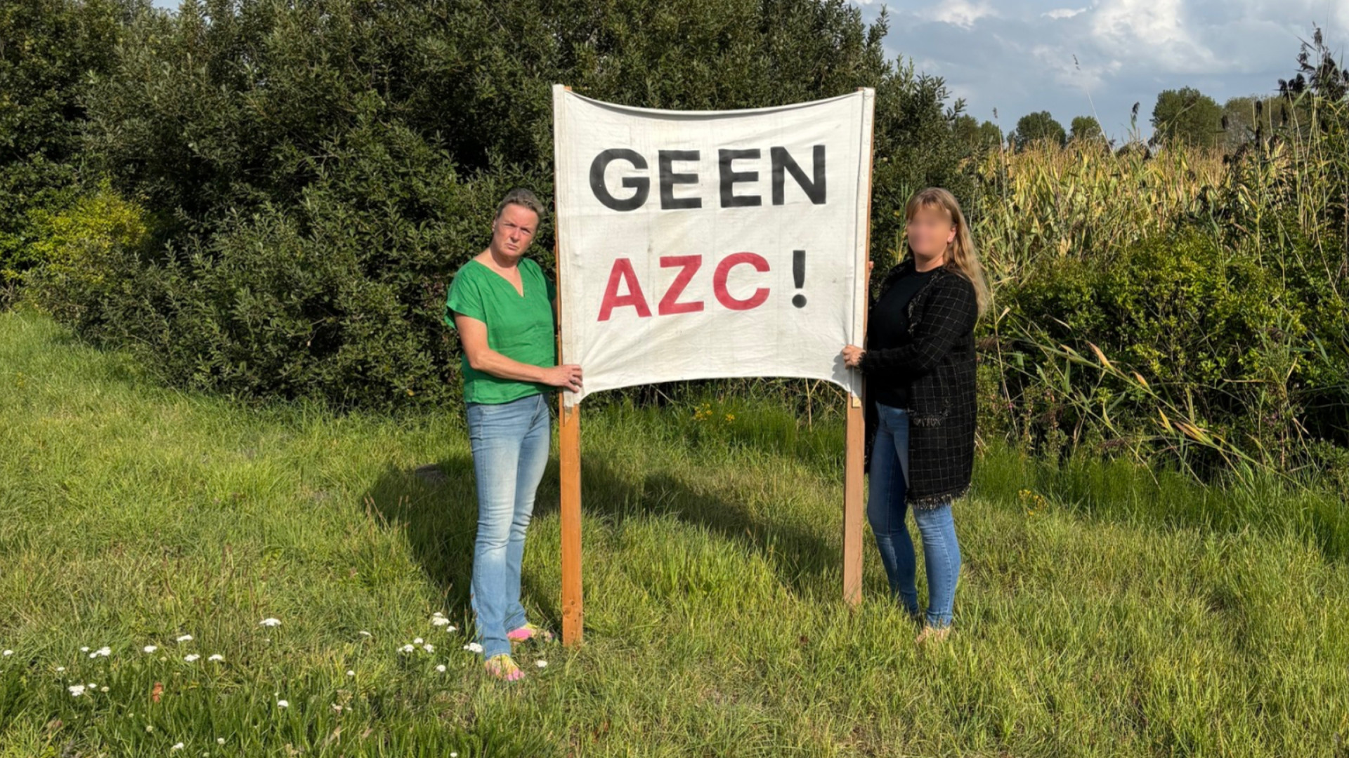 Erica Meiland op oorlogspad Geen Asielzoekers Centrum in Noordwijk. Zie zeer gewaagde foto! 3