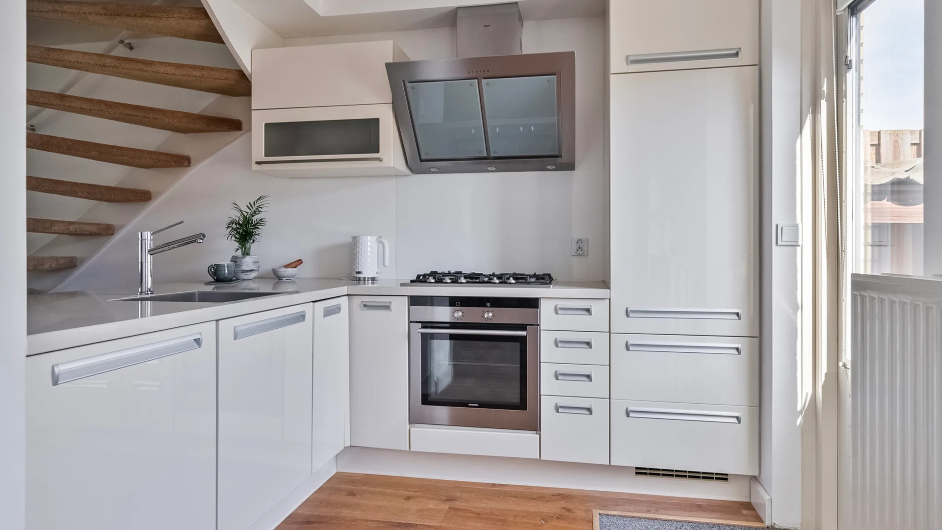 Jeffrey “Vieze Jack” Erens koopt zwaar boven de vraagprijs deze woning. Zie foto’s 5