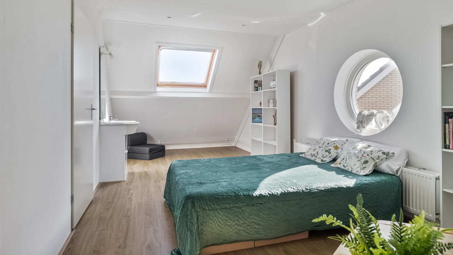 Jeffrey “Vieze Jack” Erens koopt zwaar boven de vraagprijs deze woning. Zie foto’s 10