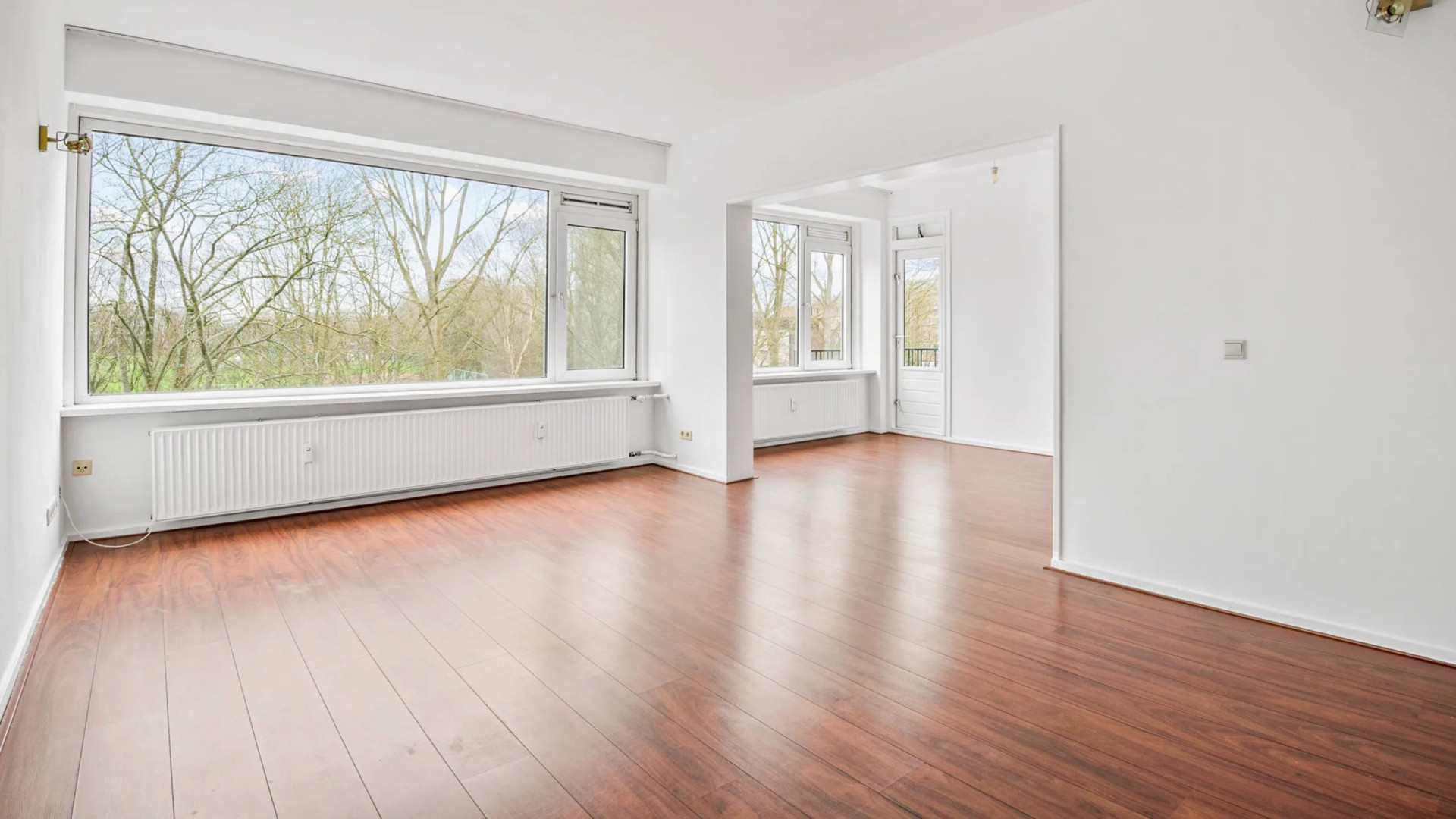 Isa Hoes moet gedwongen haar appartement in Amstelveen verkopen. Zie foto’s 4