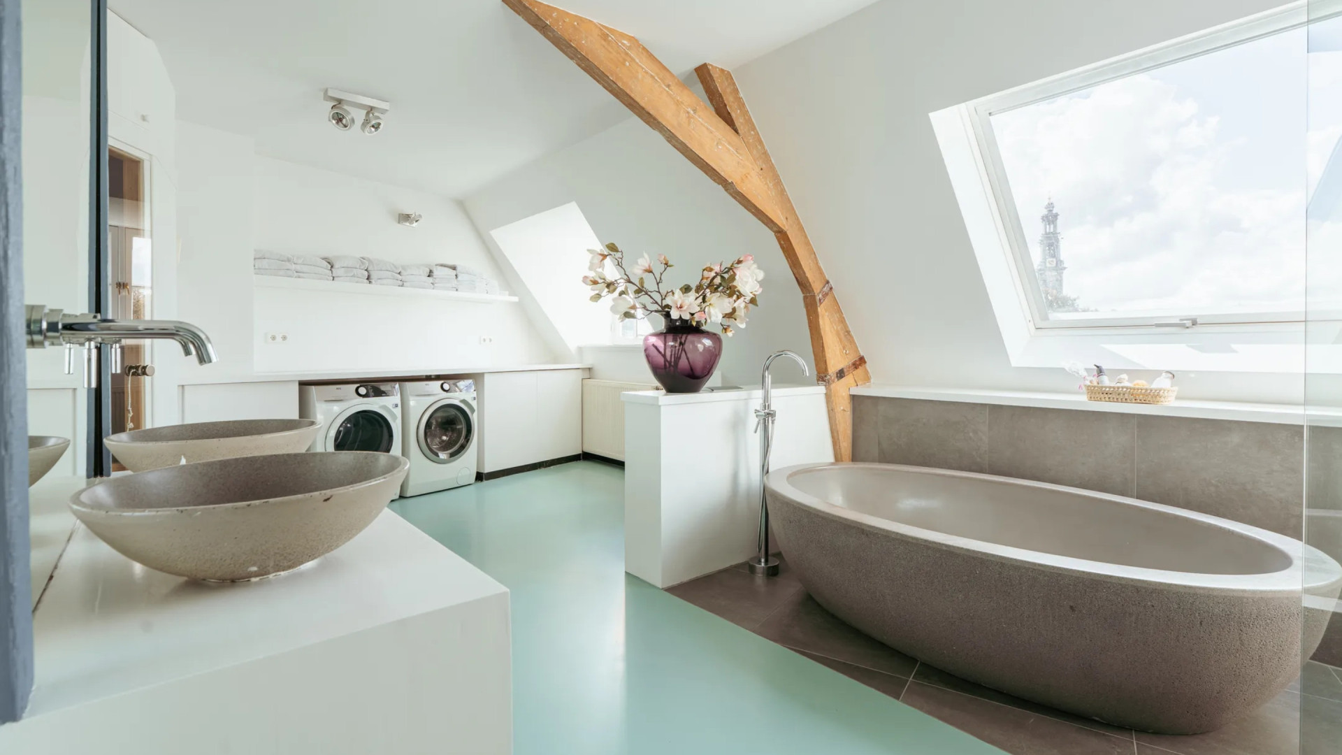 John de Mol zet zijn miljoenenappartement in Amsterdam te koop! Zie foto's 9